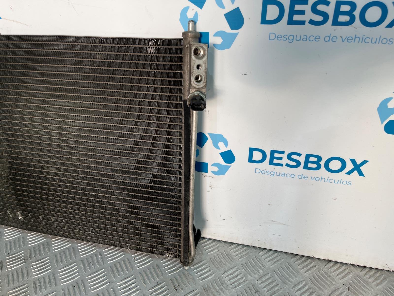 CONDENSADOR / RADIADOR  AIRE ACONDICIONADO NISSAN MURANO (Z50) - recambio desguace - vista 2