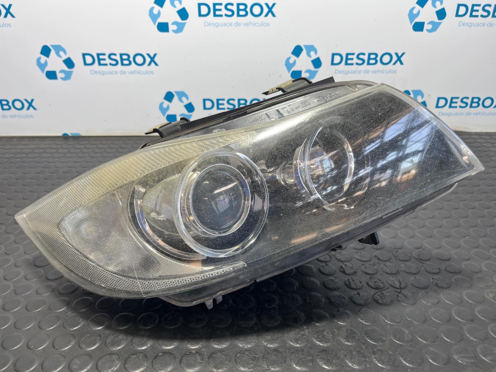Recambio de FARO DERECHO para BMW SERIE 3 BERLINA (E90) 330 D 306D3 referencia OEM IAM 631171616689 - NEGRO