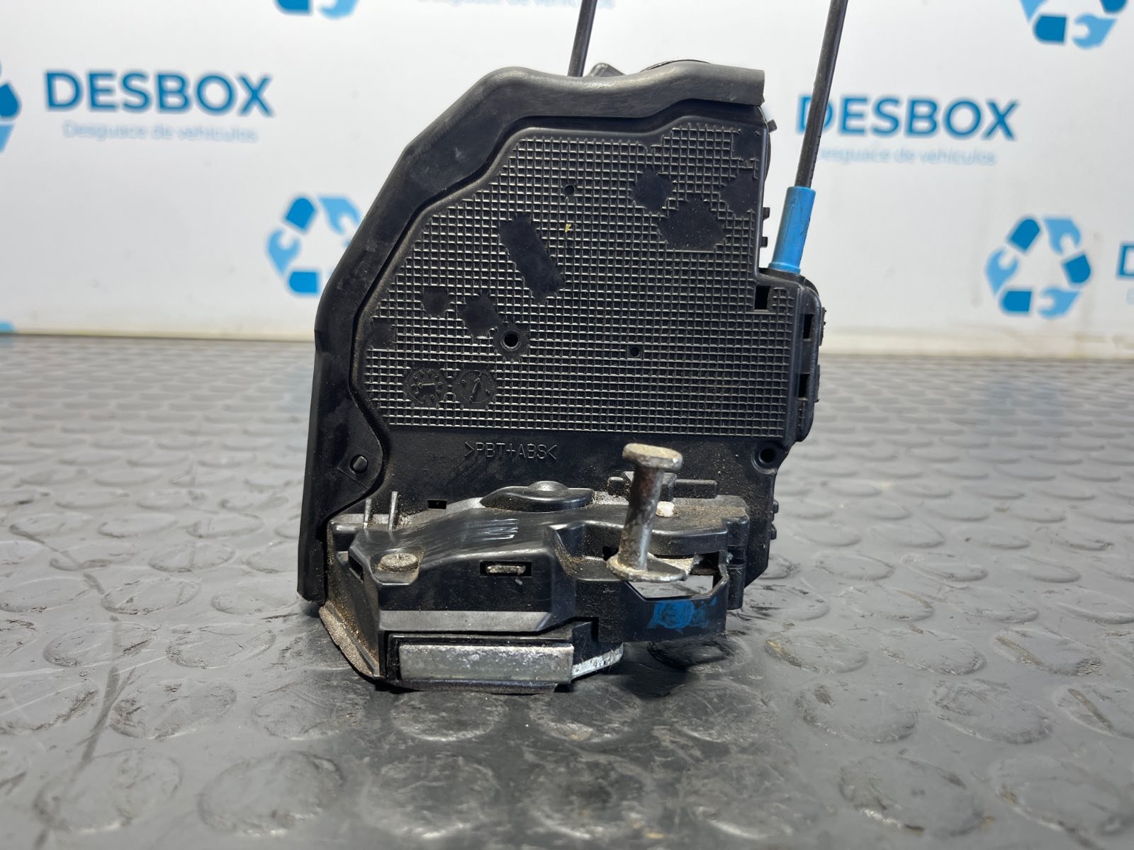 Recambio de CERRADURA PUERTA TRASERA DERECHA para TOYOTA AURIS 1.8 HYBRID 2ZR referencia OEM IAM A084219 - BLANCO