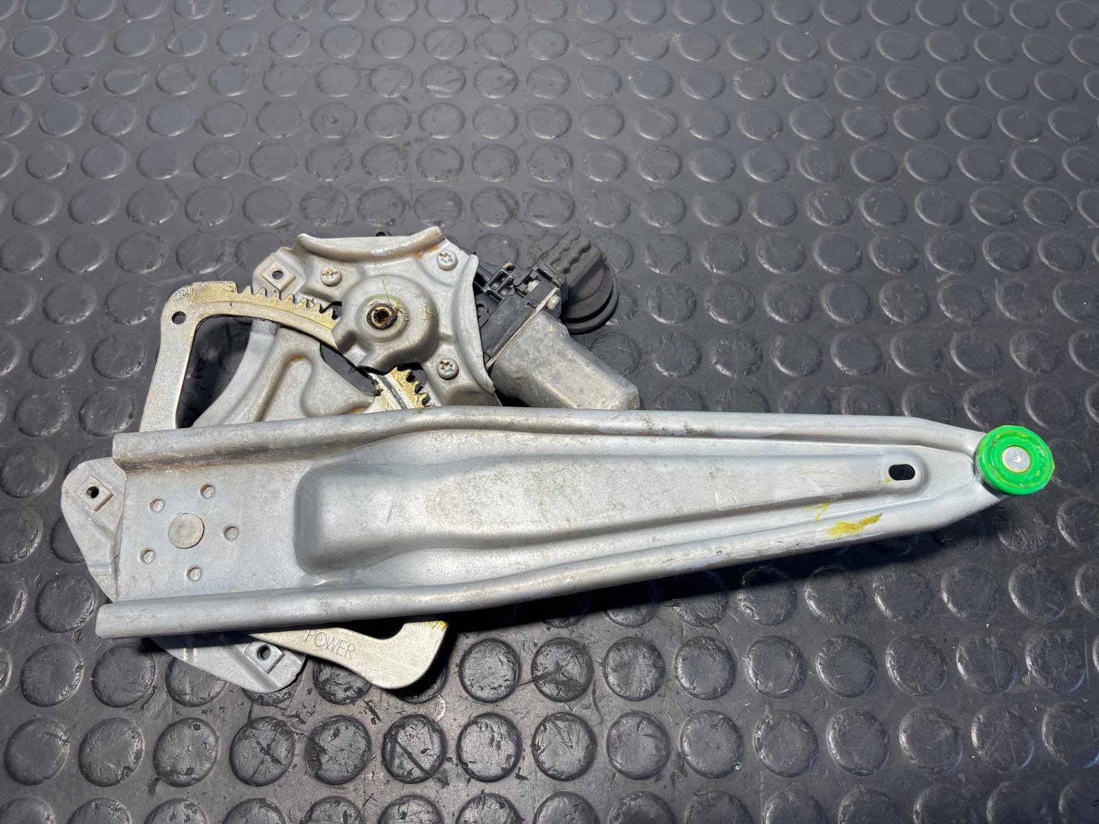 Recambio de ELEVALUNAS TRASERO DERECHO para TOYOTA AURIS 1.8 HYBRID 2ZR referencia OEM IAM 857200D120 - BLANCO 3