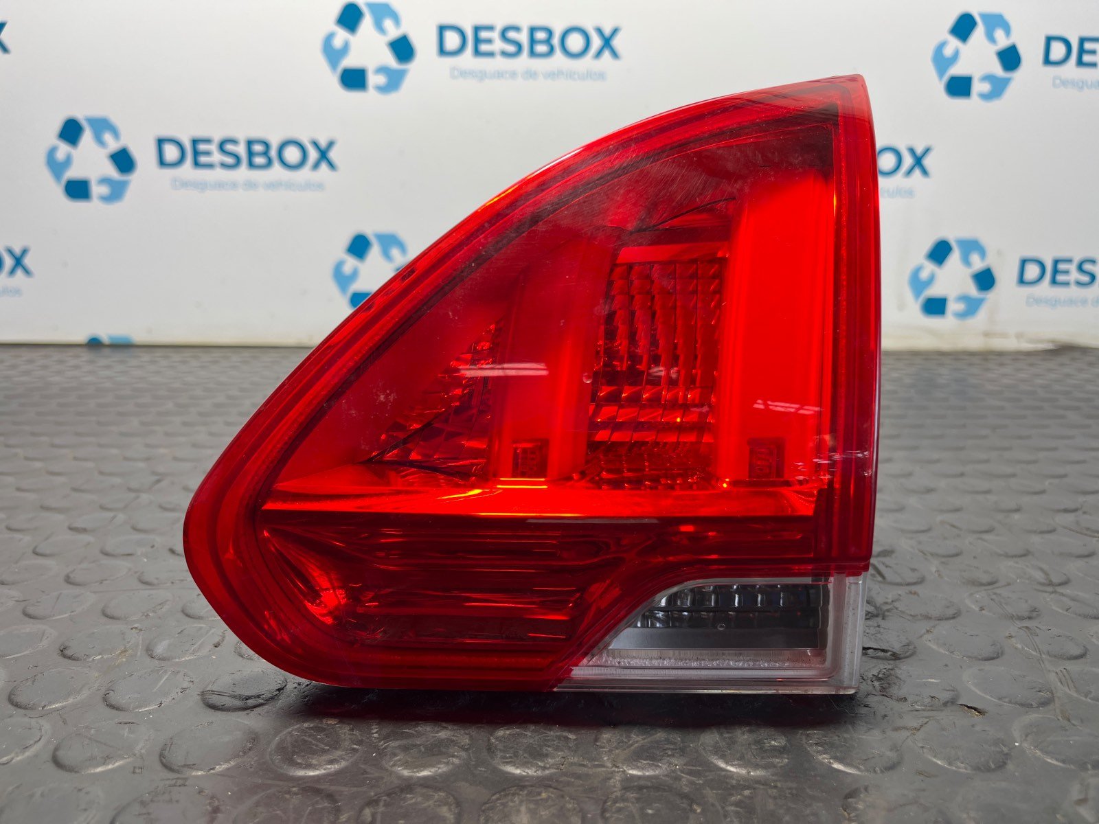 PILOTO PORTON DERECHO PEUGEOT 2008 I - recambio desguace