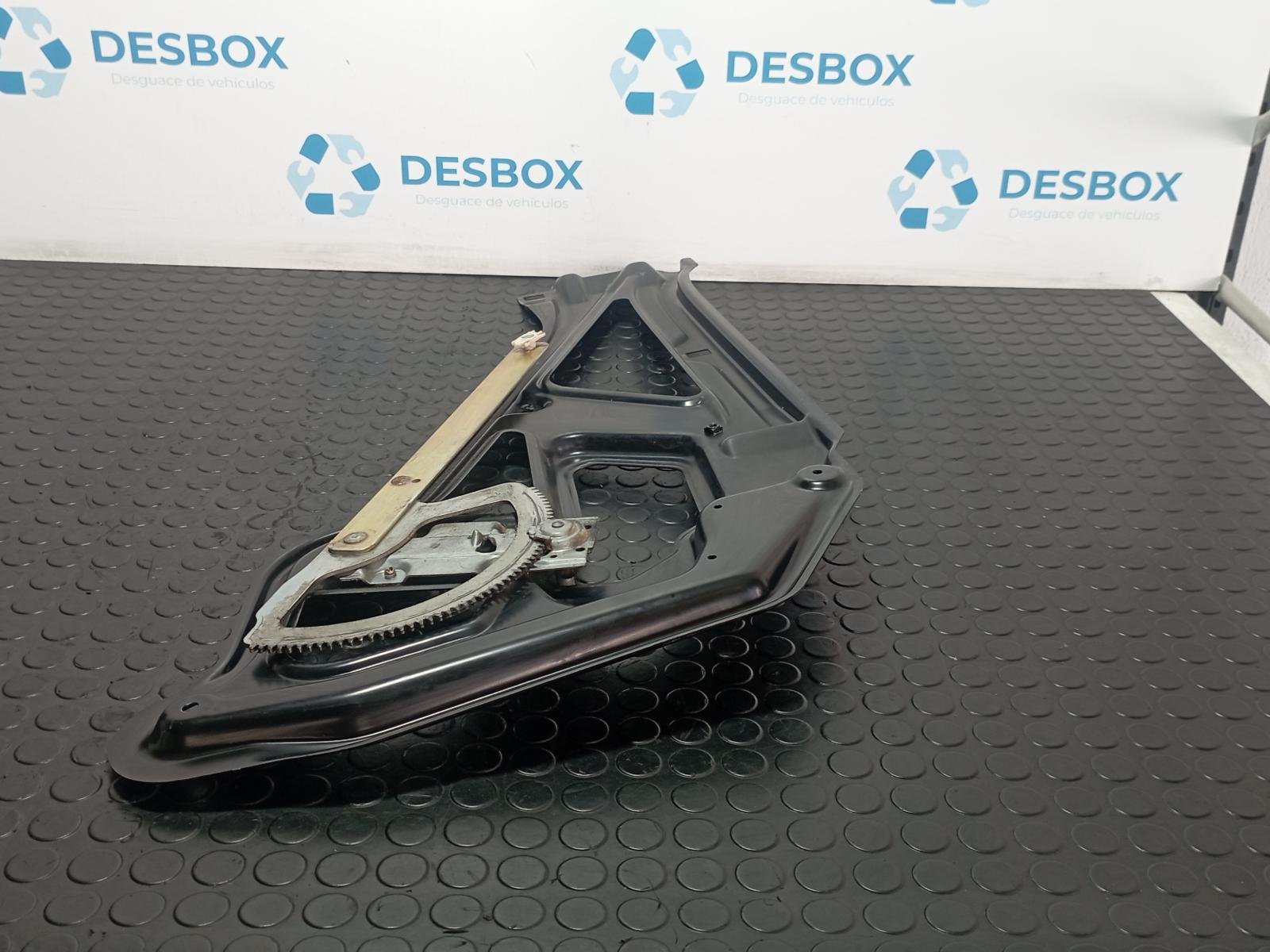 Recambio de ELEVALUNAS DELANTERO DERECHO para VOLKSWAGEN LT CAJA CERRADA / COMBI (MOD. 1997) FURGON 2.8 TDI ATA referencia OEM IAM 2D0837502 - BLANCO 2
