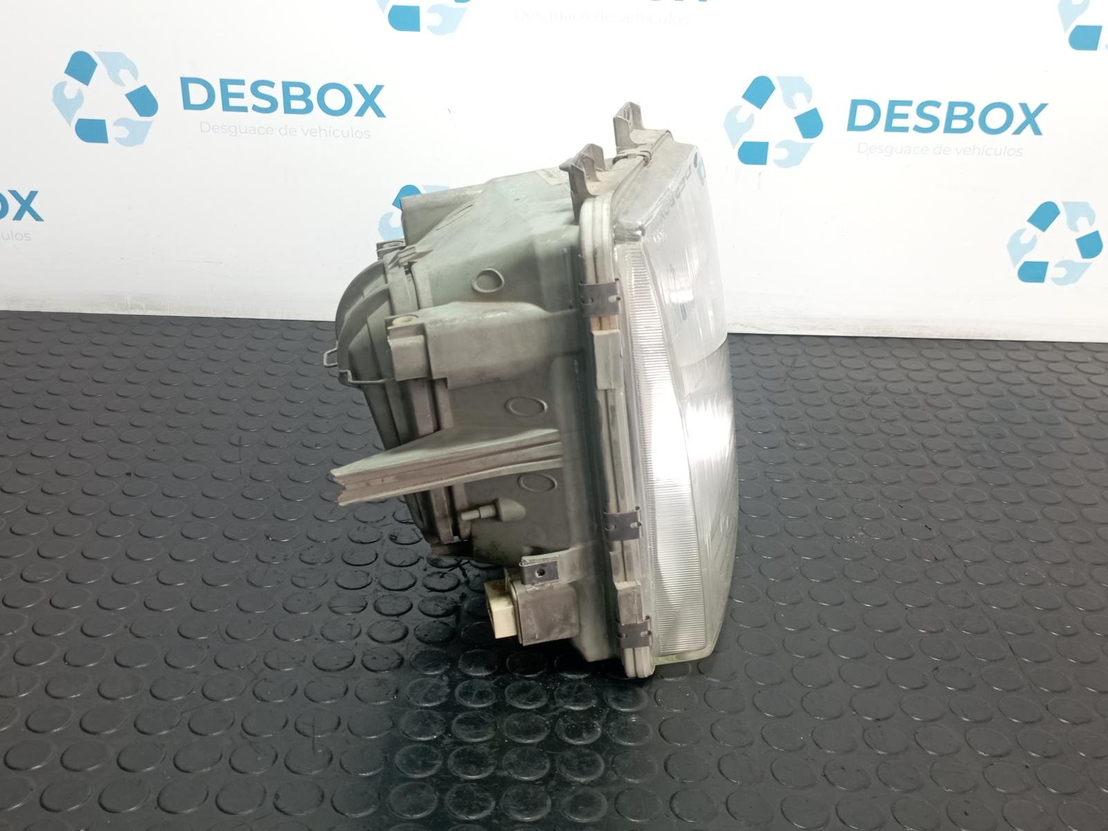 Recambio de FARO DERECHO para VOLKSWAGEN LT CAJA CERRADA / COMBI (MOD. 1997) FURGON 2.8 TDI ATA referencia OEM IAM 2D1941016 - BLANCO 2