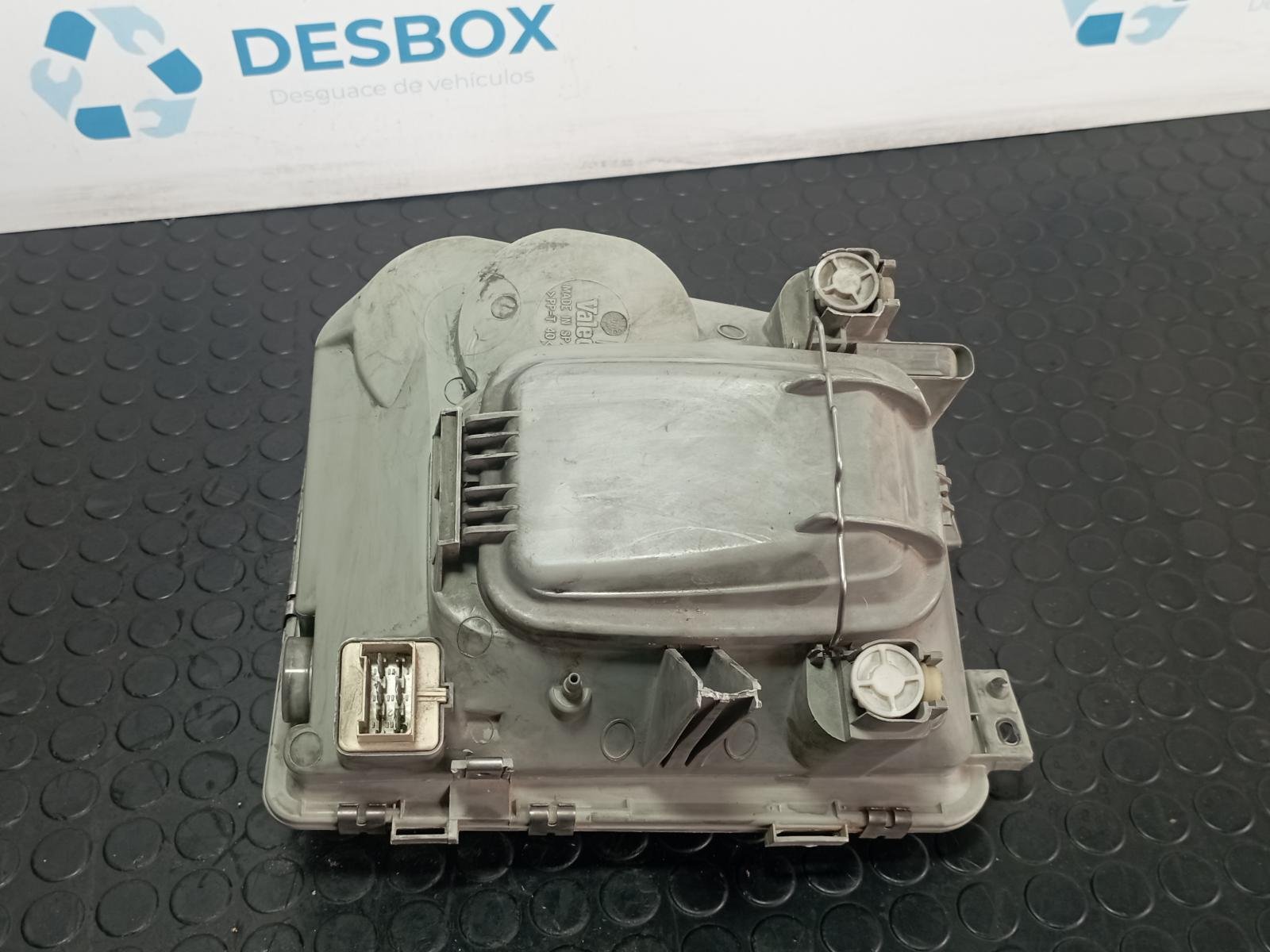 Recambio de FARO DERECHO para VOLKSWAGEN LT CAJA CERRADA / COMBI (MOD. 1997) FURGON 2.8 TDI ATA referencia OEM IAM 2D1941016 - BLANCO 3