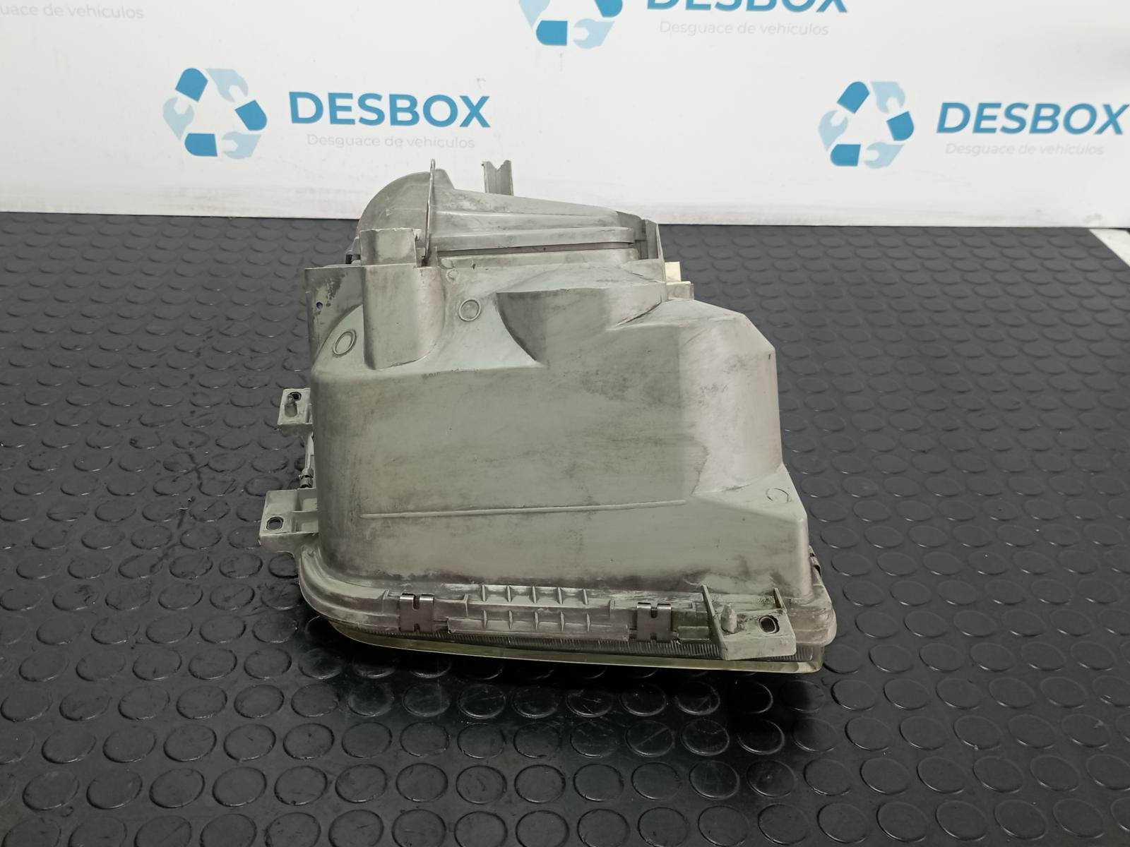 Recambio de FARO DERECHO para VOLKSWAGEN LT CAJA CERRADA / COMBI (MOD. 1997) FURGON 2.8 TDI ATA referencia OEM IAM 2D1941016 - BLANCO 4