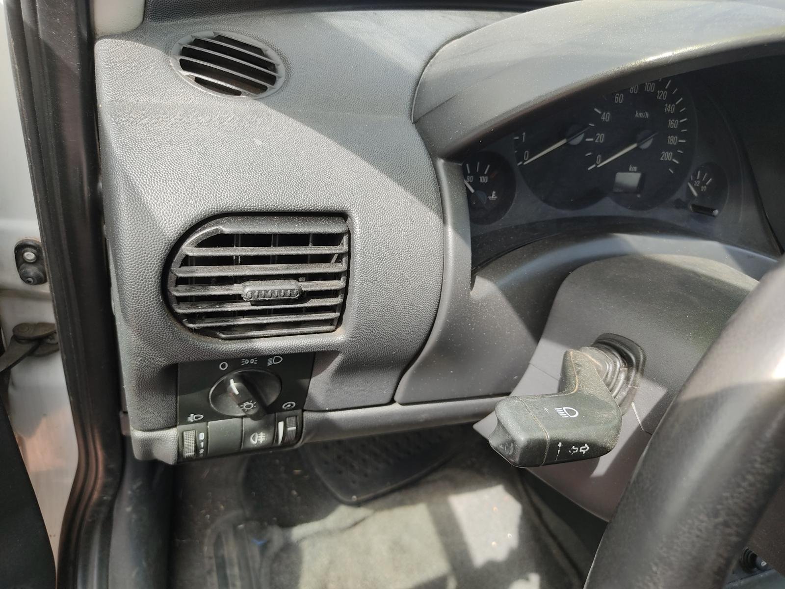 ALETA DELANTERA DERECHA OPEL CORSA C - recambio desguace - vista 6
