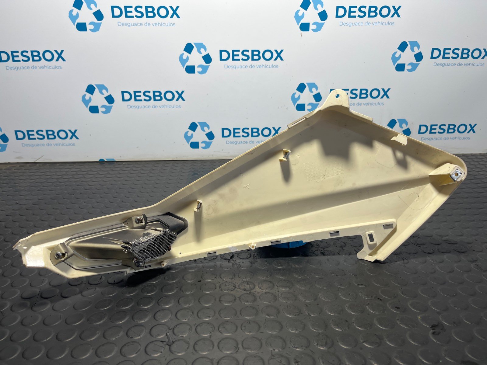 Recambio de FRONTAL DERECHO para WOTTAN STORM SY125T 1P52QMI - BLANCO 2