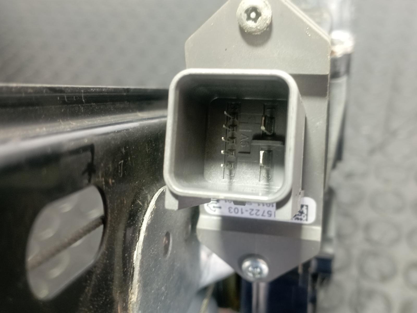 Recambio de ELEVALUNAS DELANTERO DERECHO para OPEL ASTRA J LIM. * D-A17DTR referencia OEM IAM 915363102 - NEGRO 2