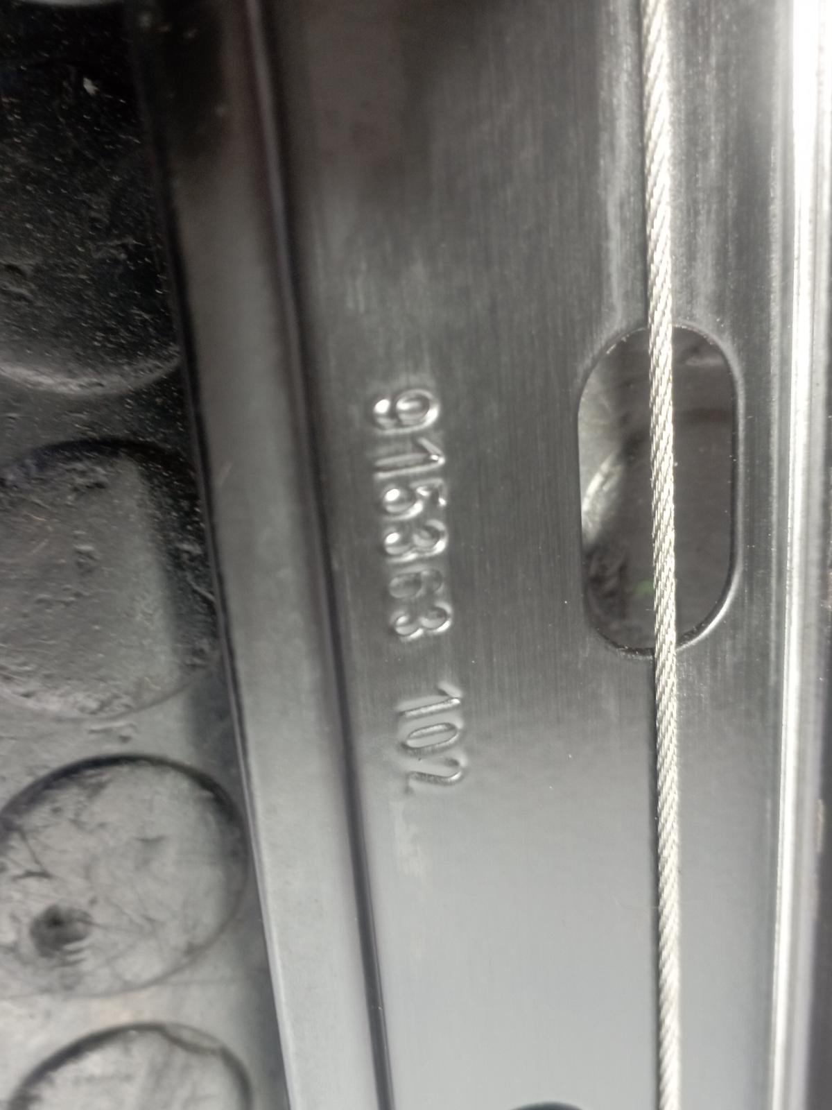 Recambio de ELEVALUNAS DELANTERO DERECHO para OPEL ASTRA J LIM. * D-A17DTR referencia OEM IAM 915363102 - NEGRO 4