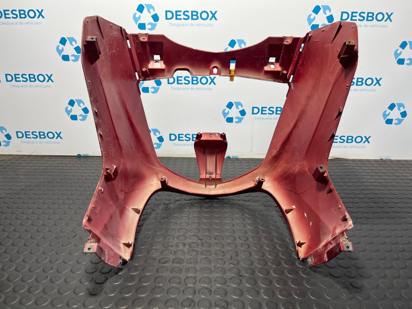 Recambio de MOLDURA para YAMAHA YP 250 MAJESTY * - ROJO 8