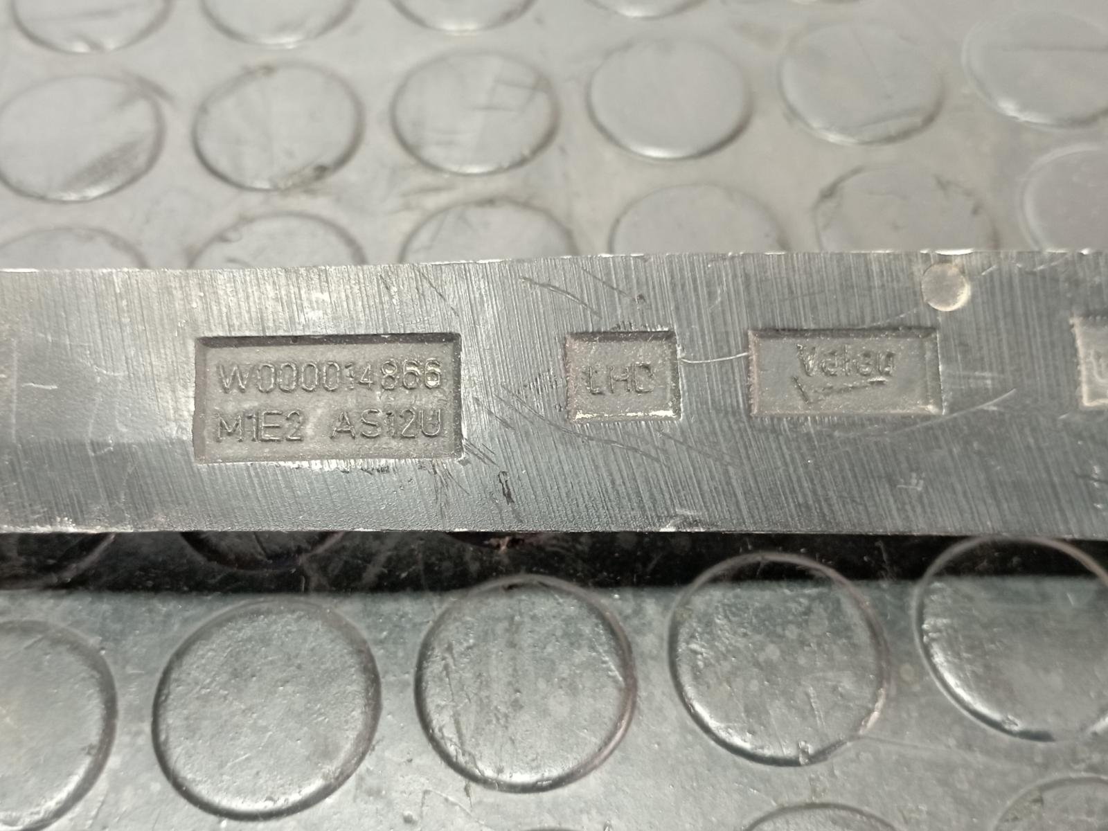 BRAZO LIMPIA DELANTERO IZQUIERDO NISSAN JUKE (F15) - recambio desguace - vista 3