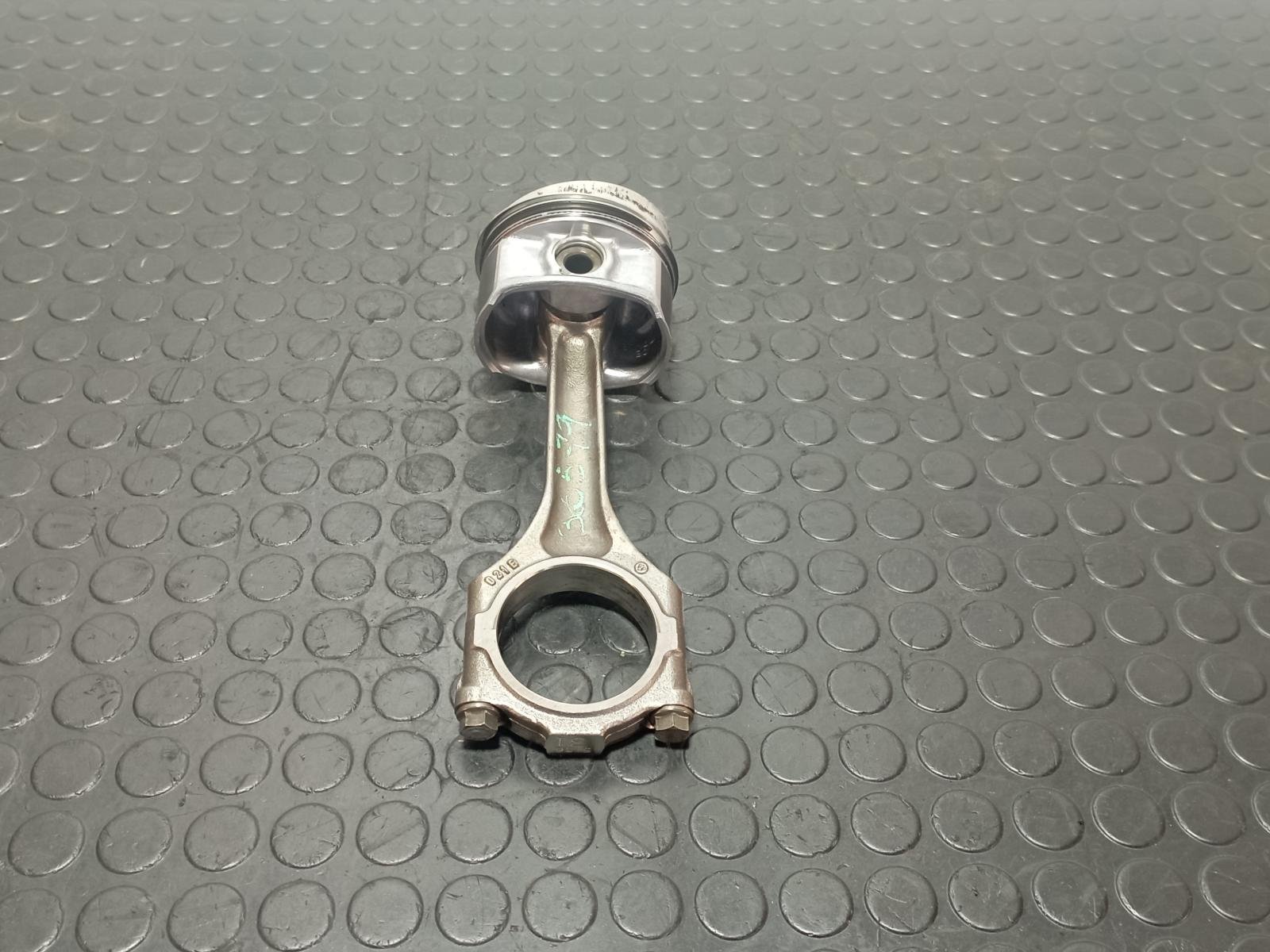 PISTON PORSCHE CAYENNE (TYP 9PA) - recambio desguace - vista 3