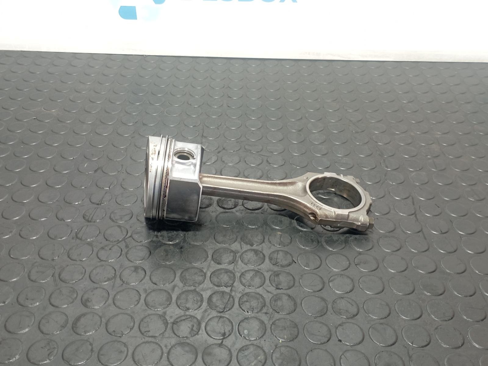 PISTON PORSCHE CAYENNE (TYP 9PA) - recambio desguace - vista 2