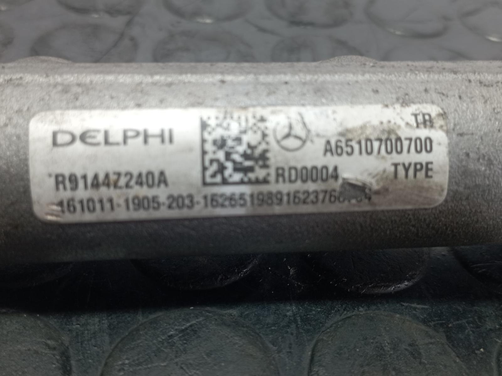 Recambio de RAMPA INYECTORA para MERCEDES-BENZ CLASE A (W176) 2.2 651930 referencia OEM IAM A6510700700 - BLANCO 5