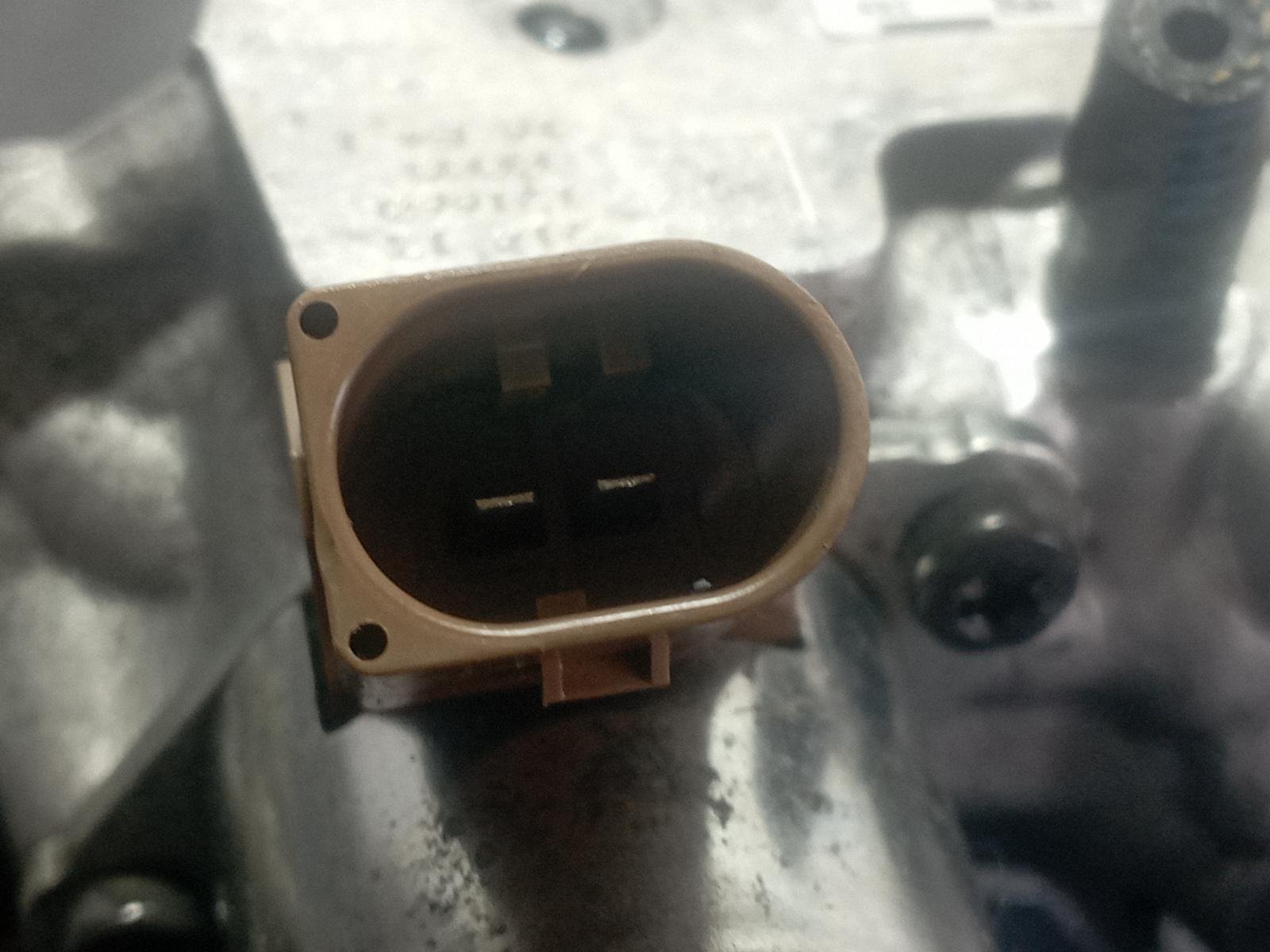 Recambio de BOMBA INYECCION para MERCEDES-BENZ CLASE A (W176) 2.2 651930 referencia OEM IAM A6510702601 - BLANCO 4