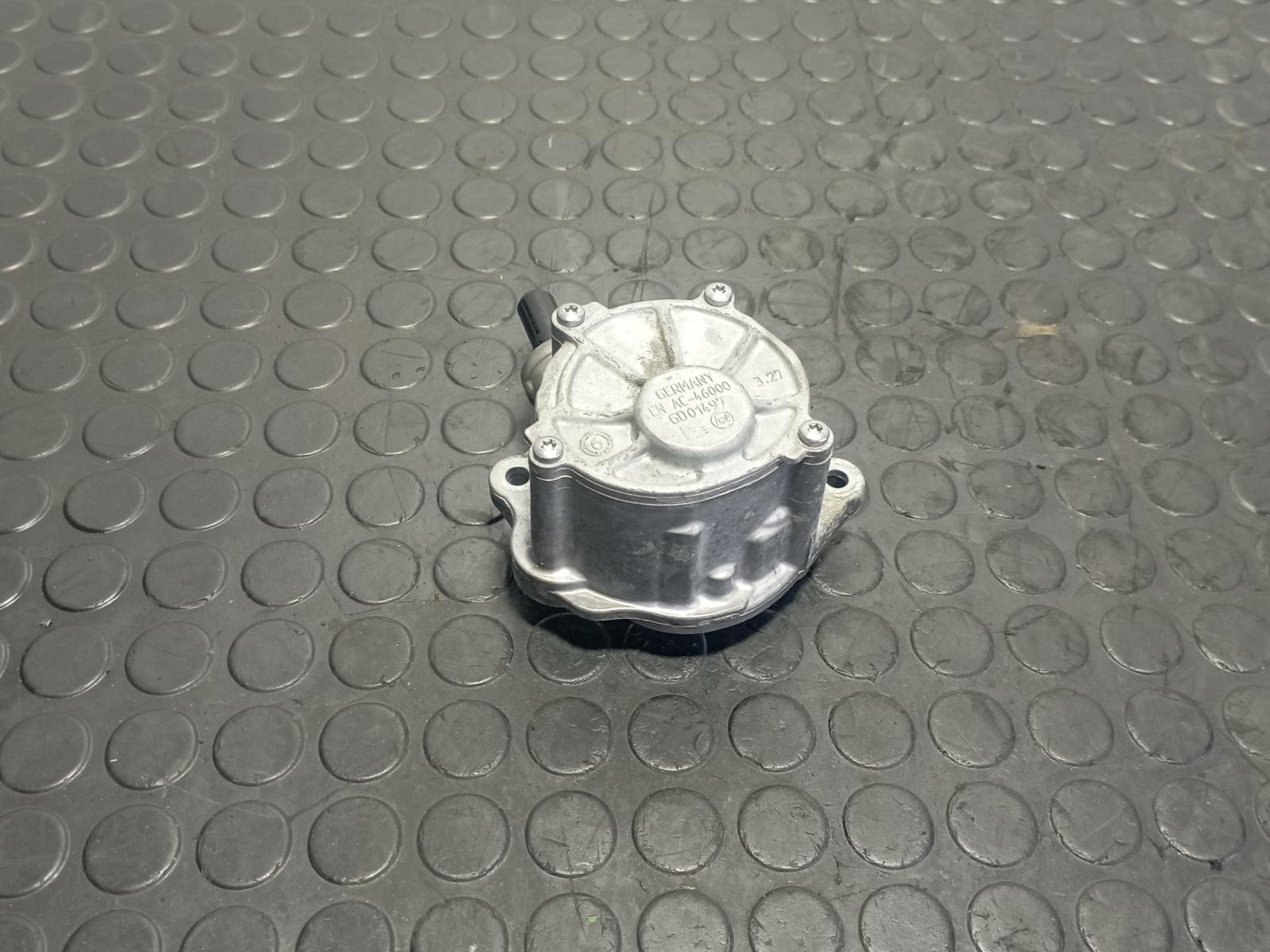 Recambio de DEPRESOR FRENO / BOMBA VACIO para MERCEDES-BENZ CLASE A (W176) 2.2 651930 referencia OEM IAM A6512300465 - BLANCO 2