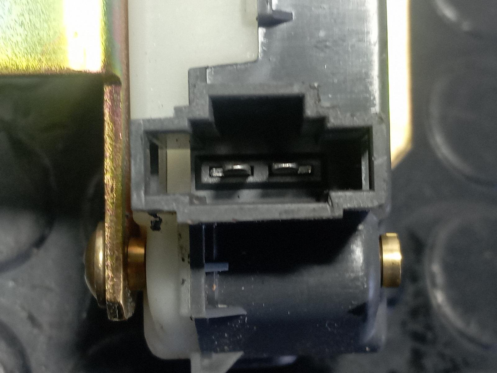 Recambio de CERRADURA MALETERO / PORTON para VOLKSWAGEN TOUAREG (7LA) 5.0 V10 AYH referencia OEM IAM 7L0827506D - NEGRO 3