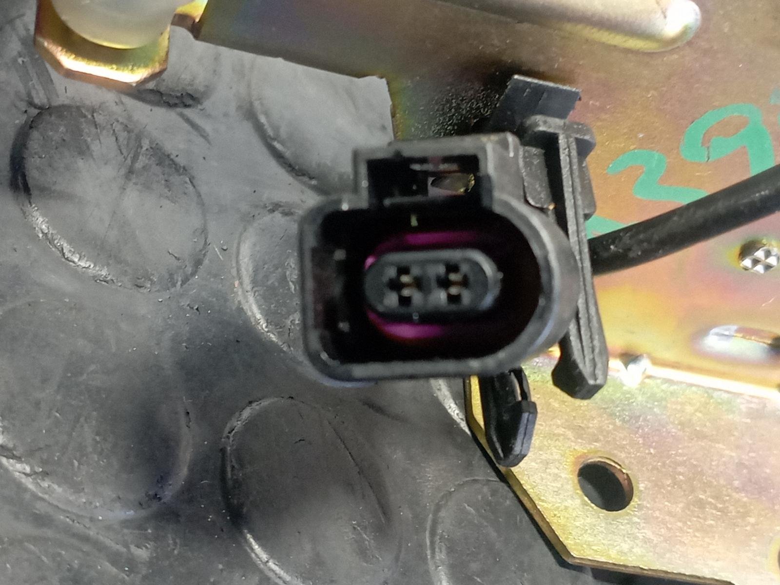 Recambio de CERRADURA MALETERO / PORTON para VOLKSWAGEN TOUAREG (7LA) 5.0 V10 AYH referencia OEM IAM 7L0827506D - NEGRO 5