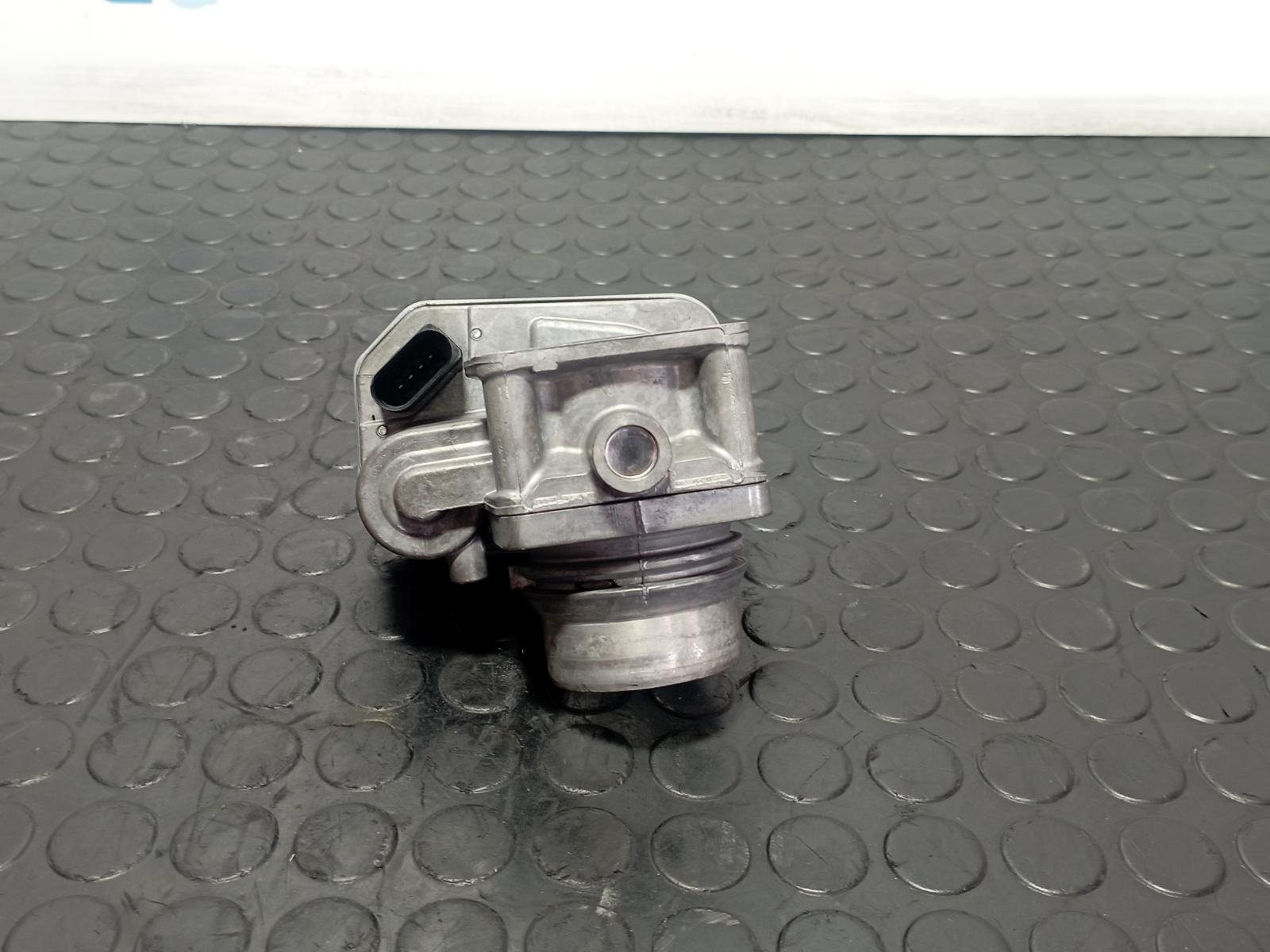 Recambio de CAJA MARIPOSA para OPEL ASTRA J LIM. * D-A17DTR referencia OEM IAM 8981052101 - NEGRO 4