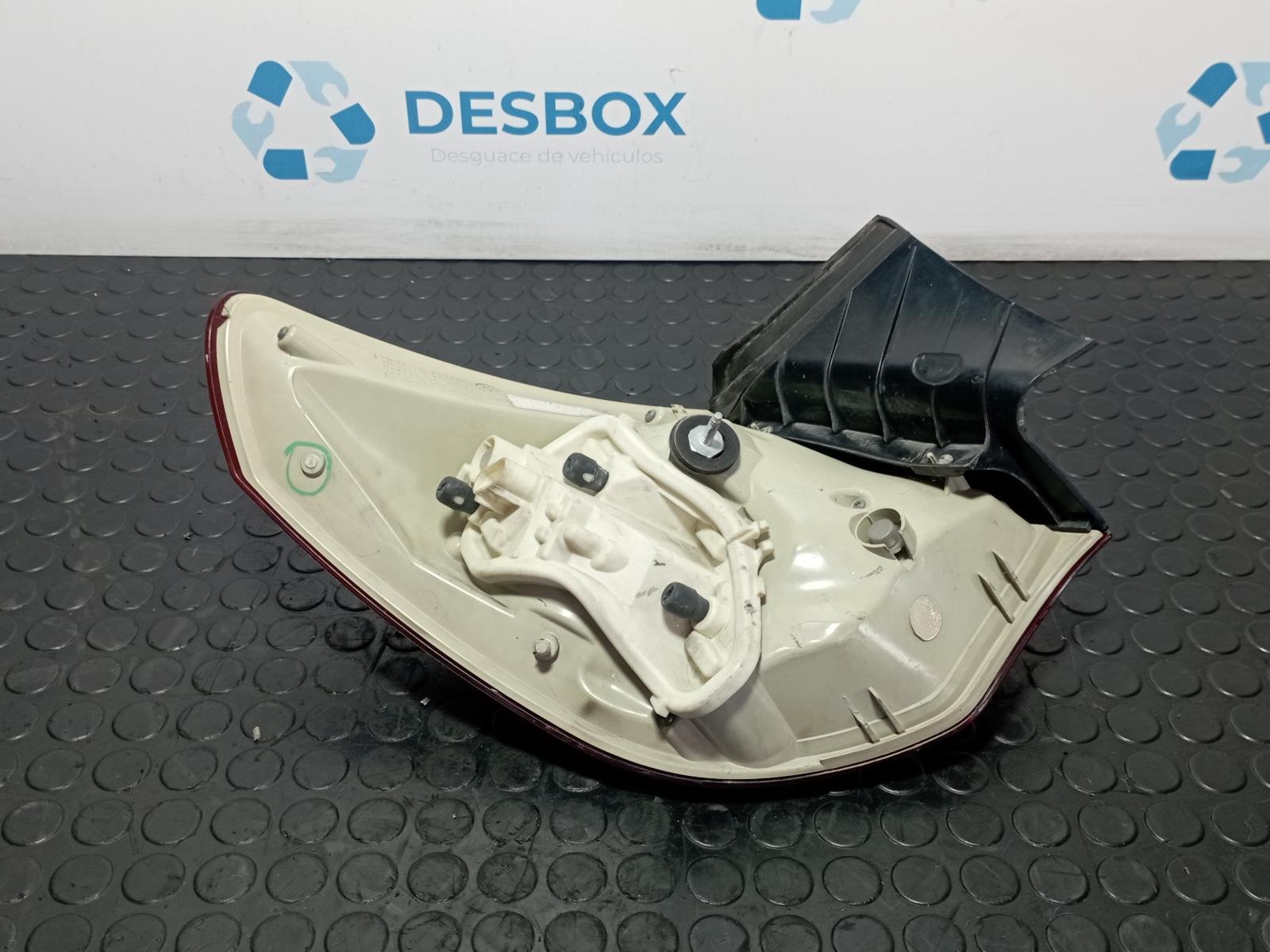 Recambio de PILOTO TRASERO DERECHO para OPEL ASTRA J LIM. * D-A17DTR referencia OEM IAM 13319948 - NEGRO 4