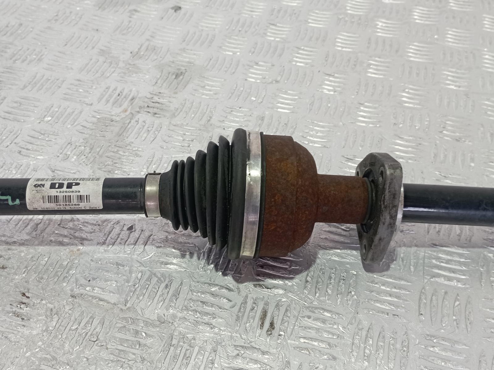 Recambio de TRANSMISION DELANTERA DERECHA para OPEL ASTRA J LIM. * D-A17DTR referencia OEM IAM 13250839 - NEGRO 3