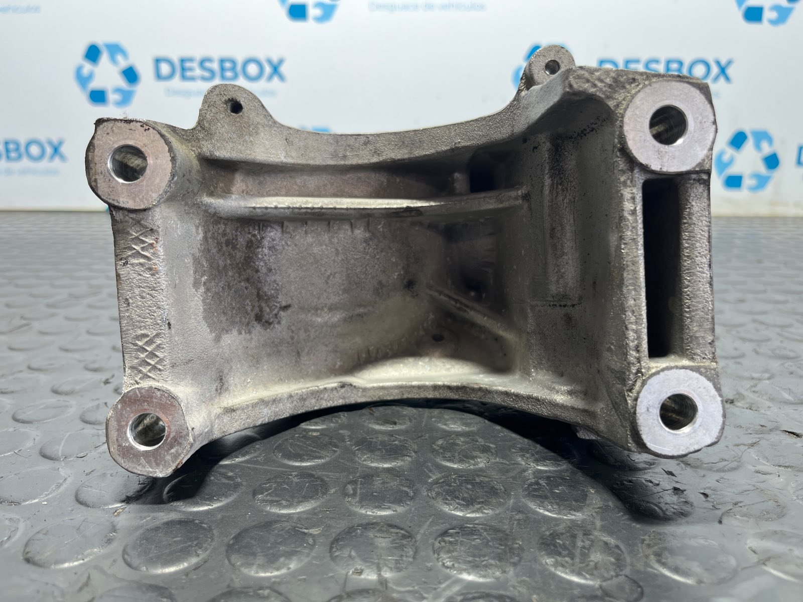 Recambio de SOPORTE MOTOR para VOLKSWAGEN TOUAREG (7LA) 5.0 V10 AYH referencia OEM IAM 07Z199307B - NEGRO 3