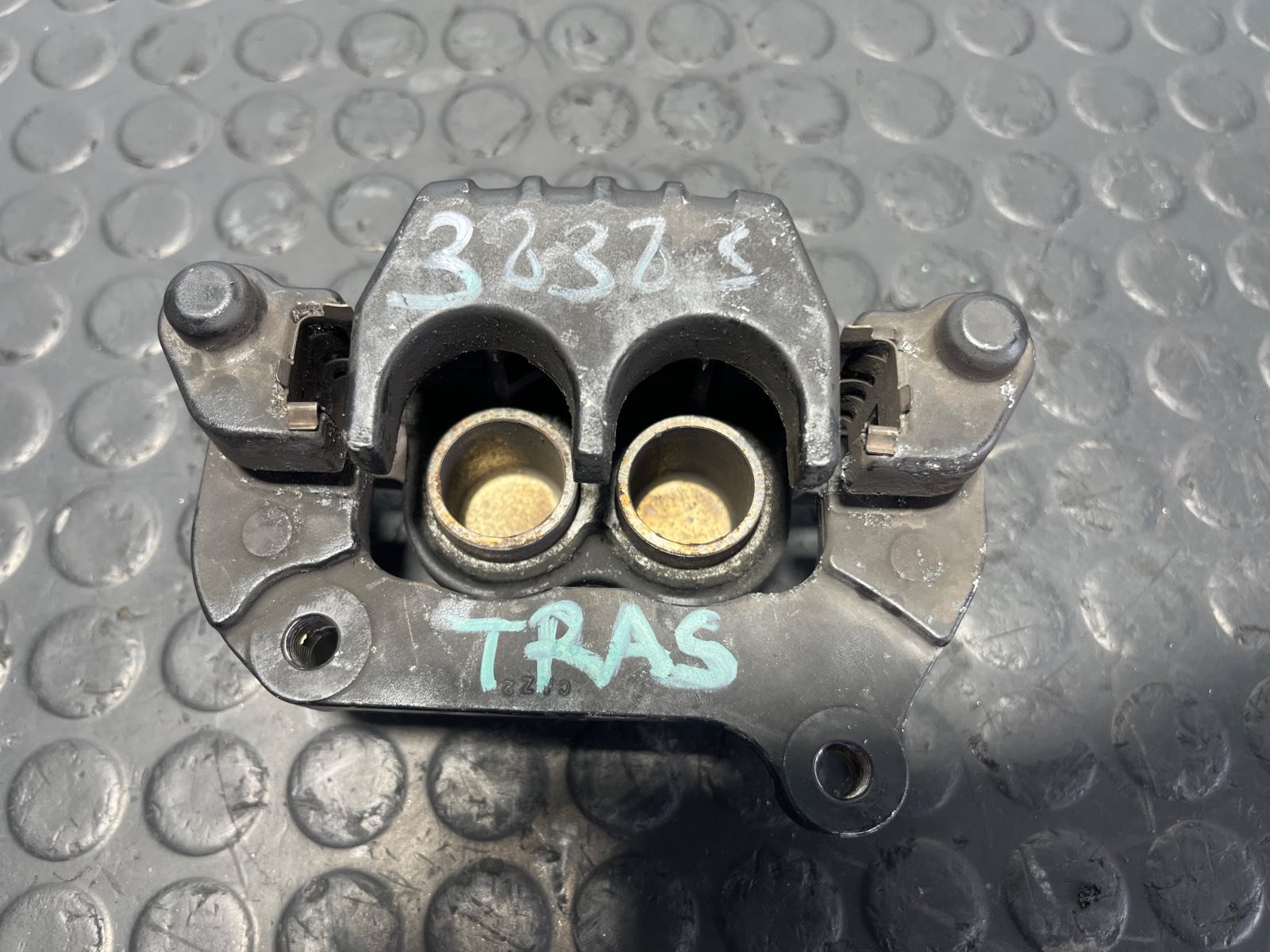 PINZA DE FRENO TRASERA KYMCO K-XCT 125I - recambio desguace - vista 3