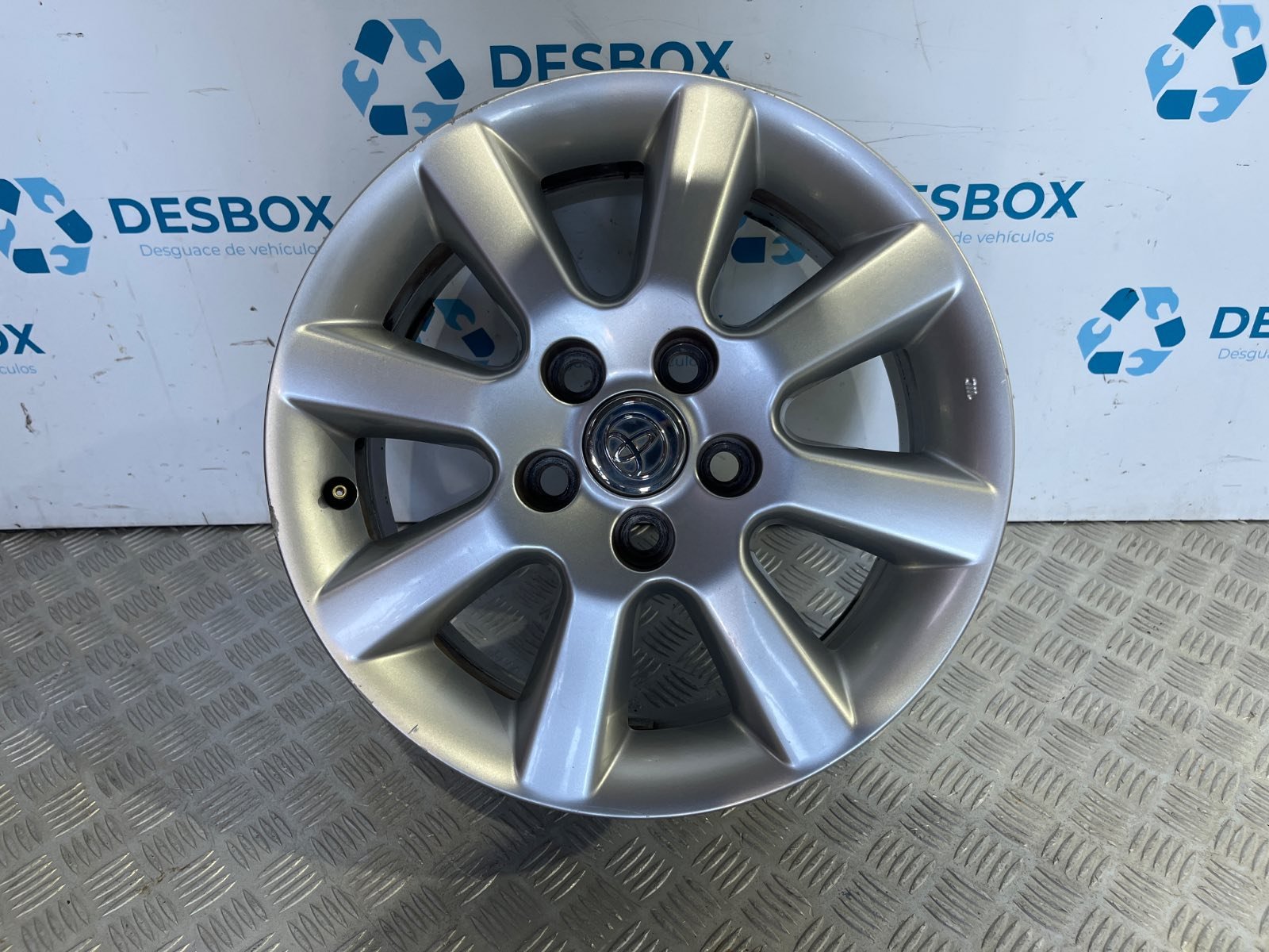 Recambio de JUEGO LLANTAS para TOYOTA AVENSIS BERLINA (T25) 2.2 D-4D Executive Berlina (5-ptas.) 2AD-FTV referencia OEM IAM 1261105230 - GRIS 5