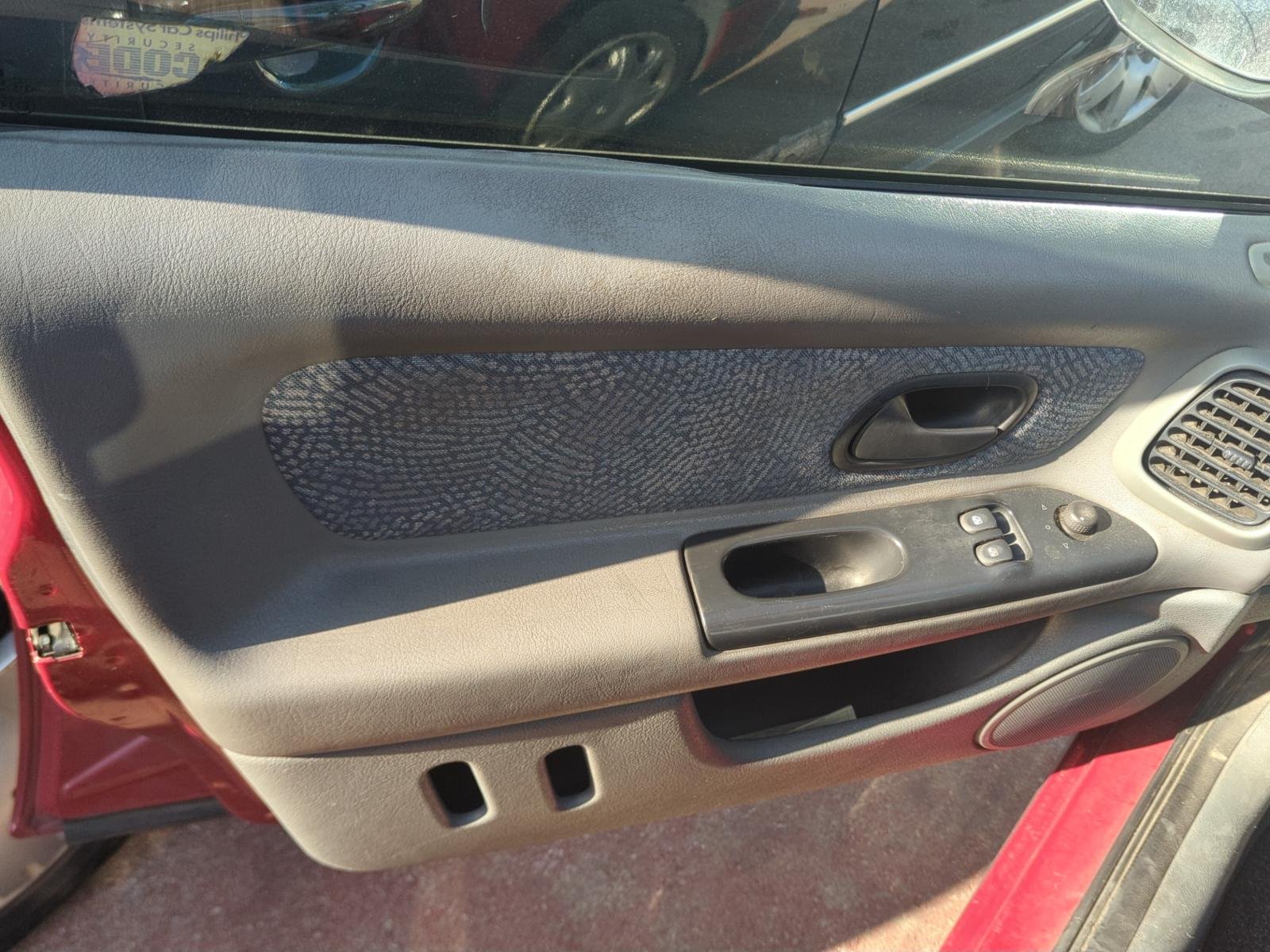 CERRADURA PUERTA DELANTERA DERECHA RENAULT LAGUNA (B56) - recambio desguace - vista 4