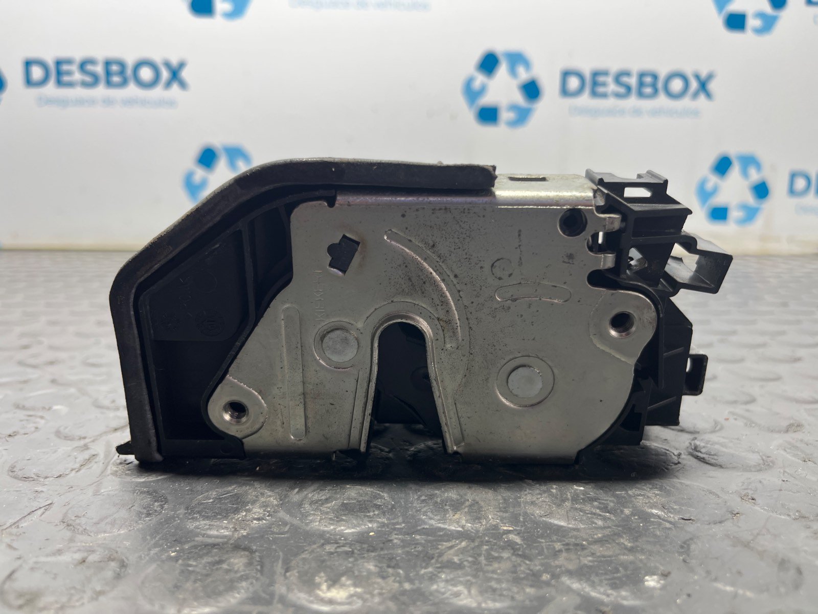 CERRADURA PUERTA DELANTERA DERECHA BMW SERIE 5 TOURING (E61) - recambio desguace - vista 2