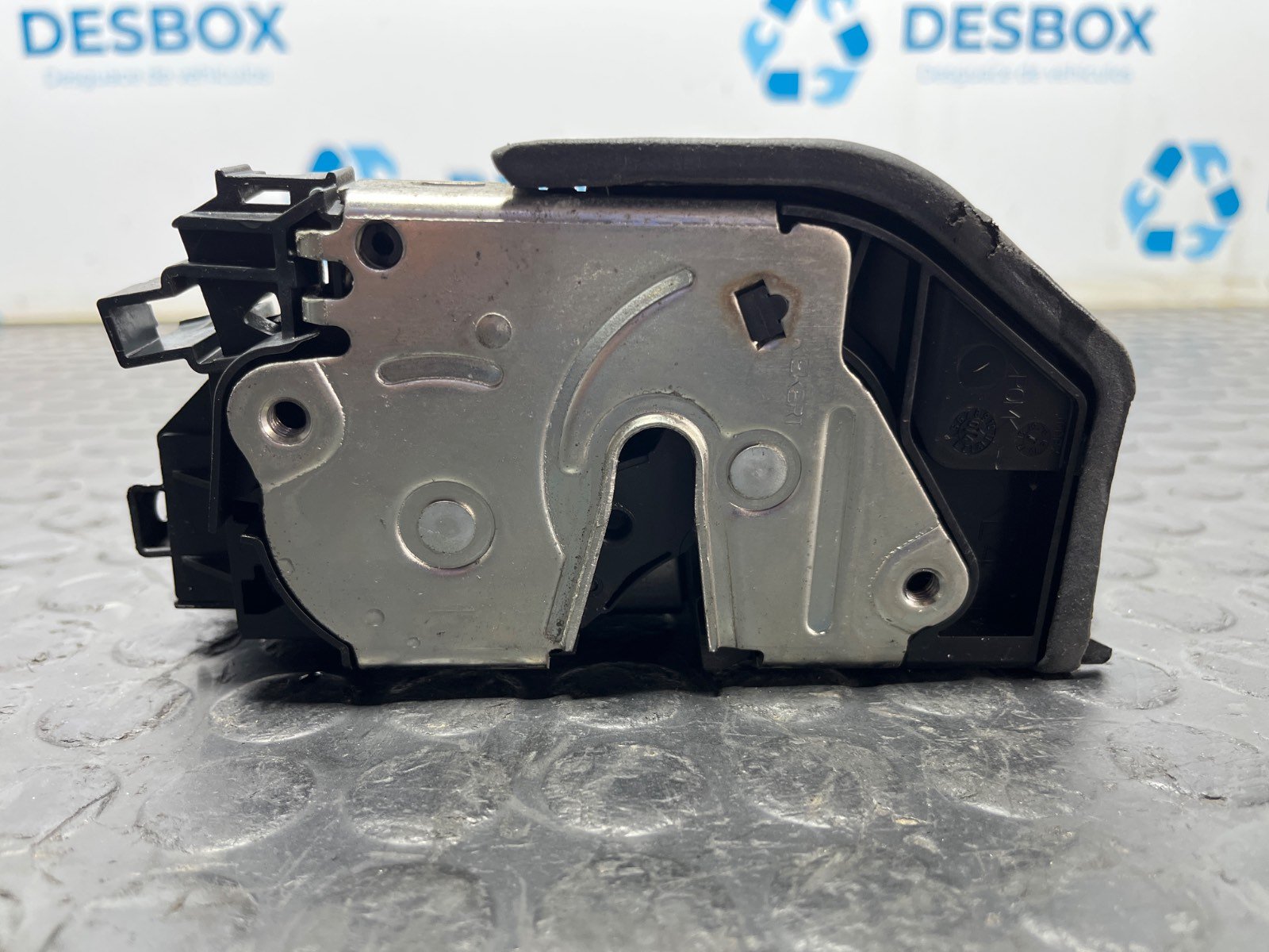CERRADURA PUERTA TRASERA IZQUIERDA BMW SERIE 5 TOURING (E61) - recambio desguace - vista 2