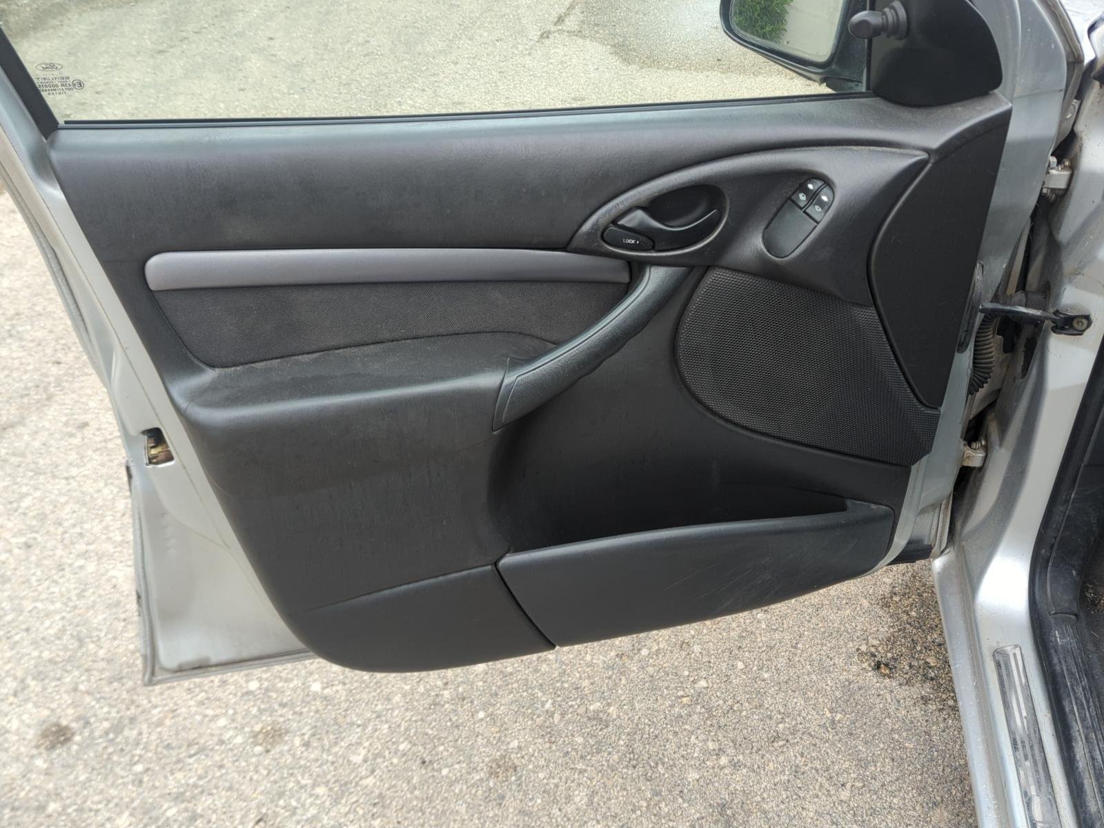 CERRADURA PUERTA DELANTERA DERECHA FORD FOCUS I Turnier - recambio desguace - vista 4