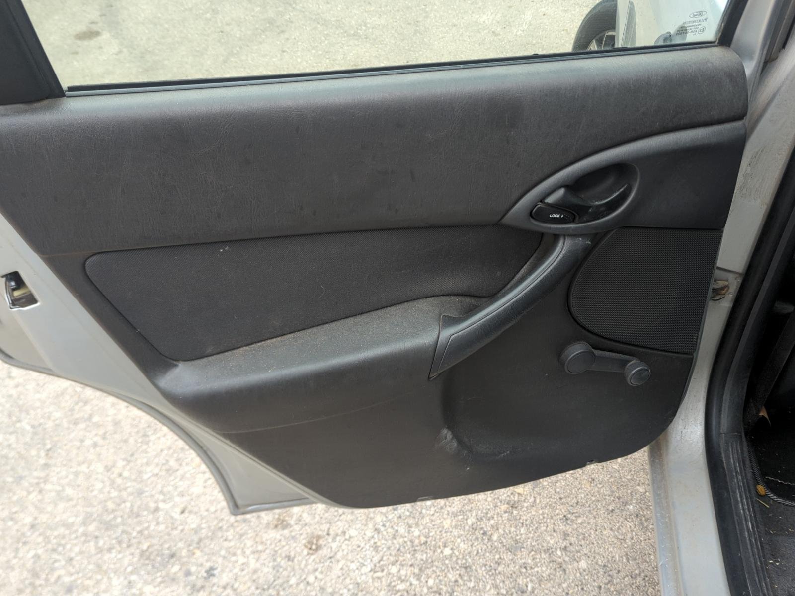 CERRADURA PUERTA DELANTERA DERECHA FORD FOCUS I Turnier - recambio desguace - vista 11