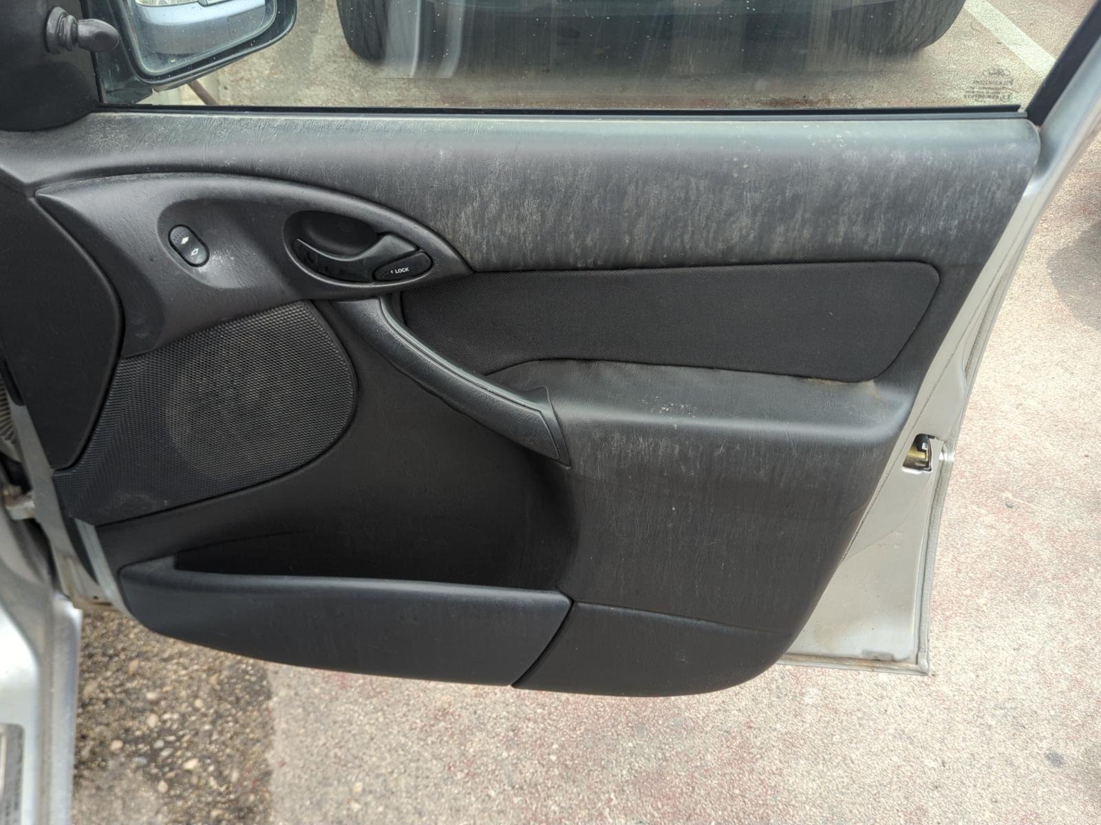 CERRADURA PUERTA DELANTERA DERECHA FORD FOCUS I Turnier - recambio desguace - vista 16