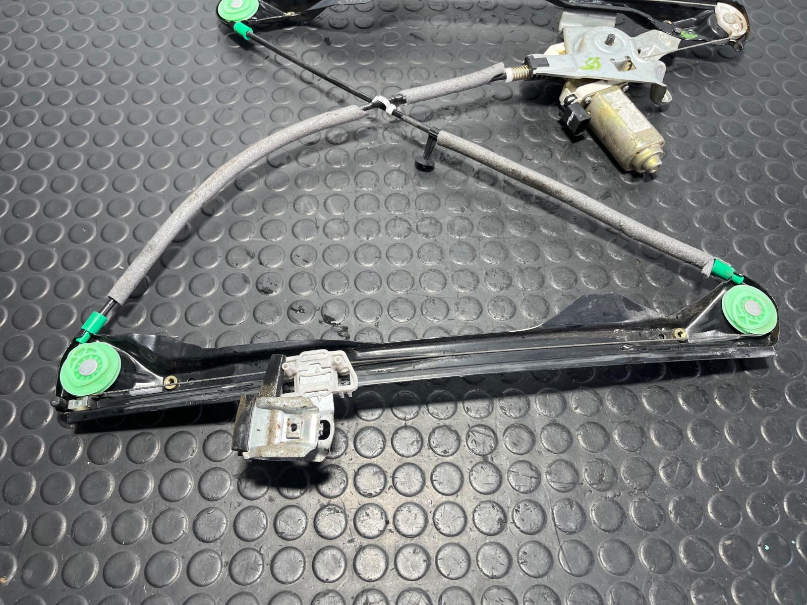 ELEVALUNAS DELANTERO DERECHO FORD FOCUS BERLINA (CAK) - recambio desguace - vista 5