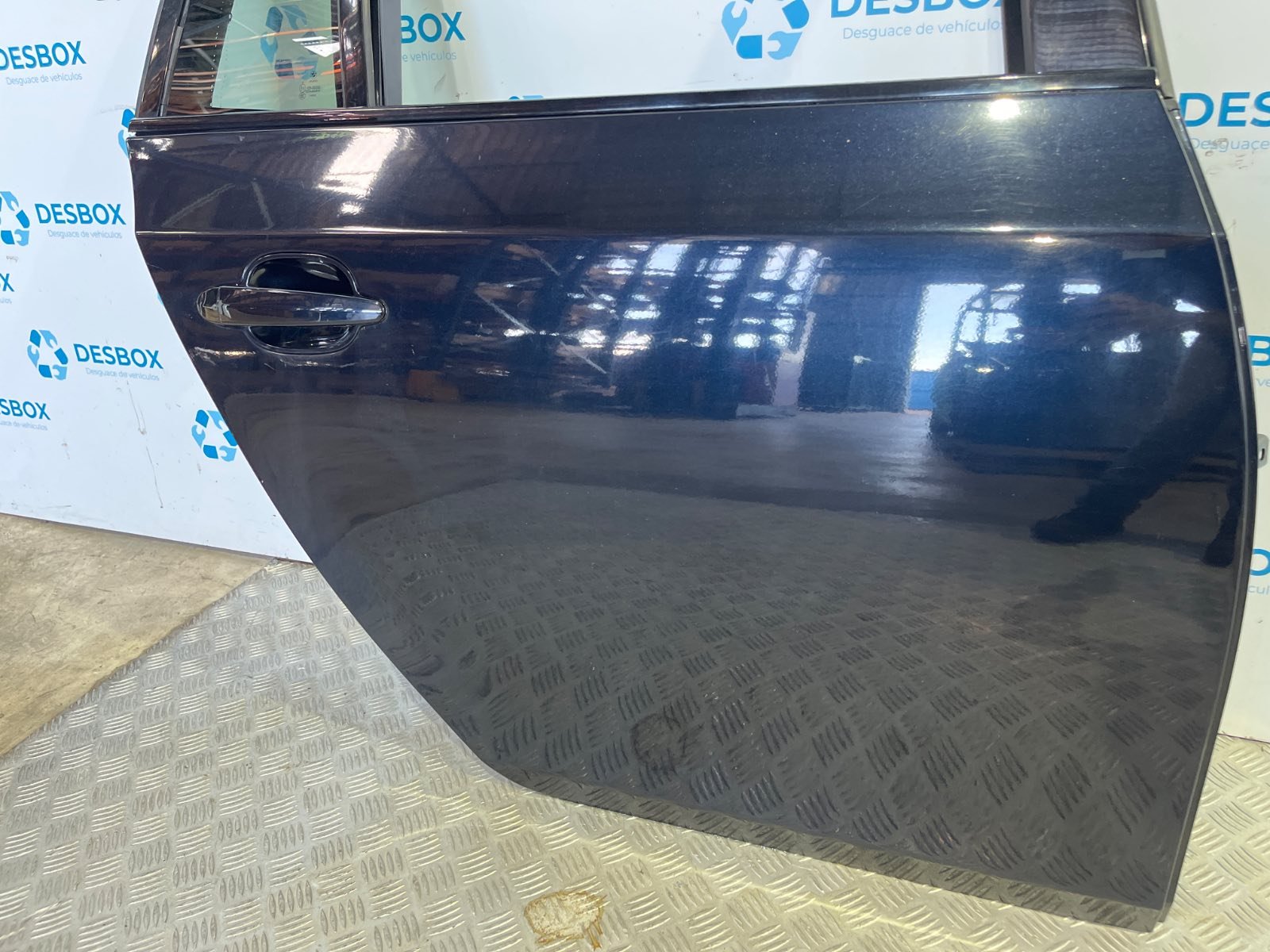 PUERTA TRASERA DERECHA BMW SERIE 5 TOURING (E61) - recambio desguace - vista 4
