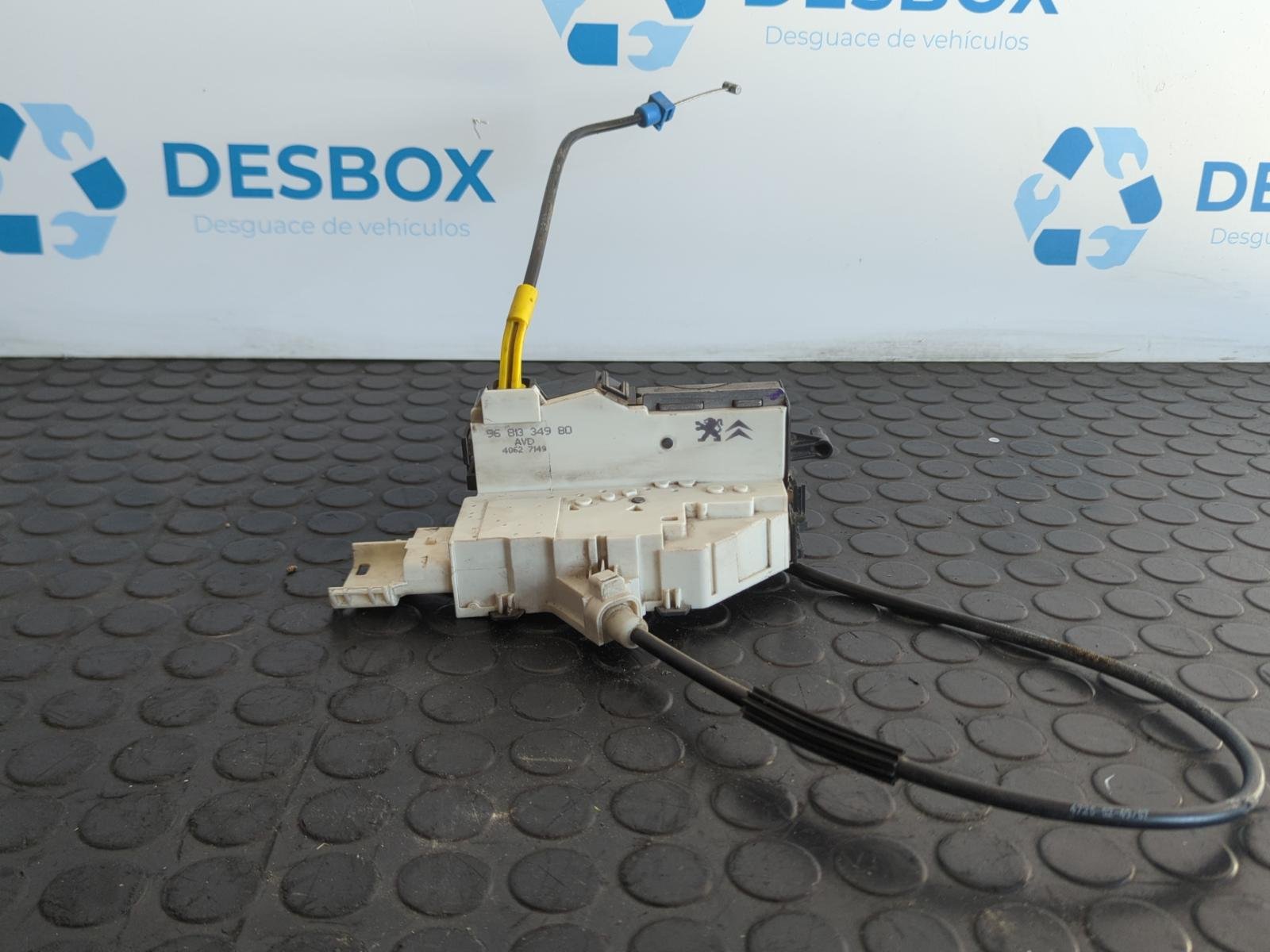 CERRADURA PUERTA DELANTERA DERECHA