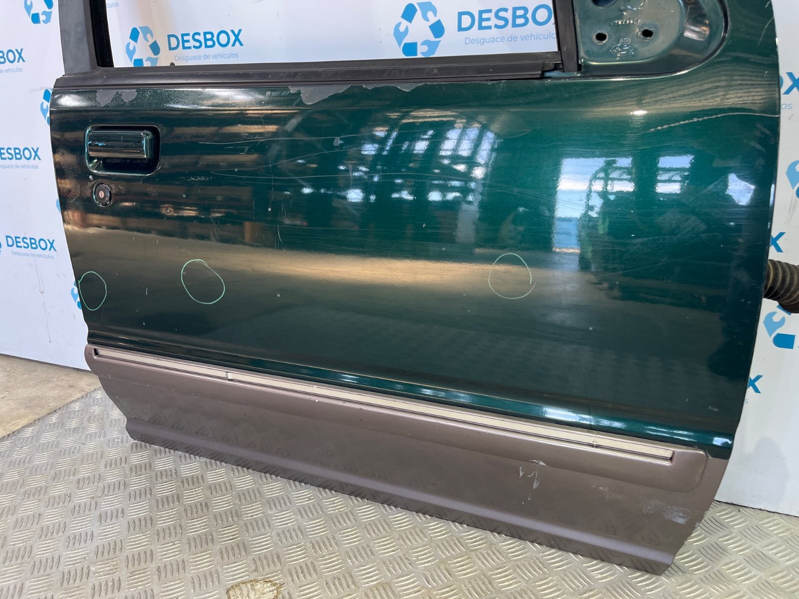 PUERTA DELANTERA DERECHA FORD EXPLORER - recambio desguace - vista 3