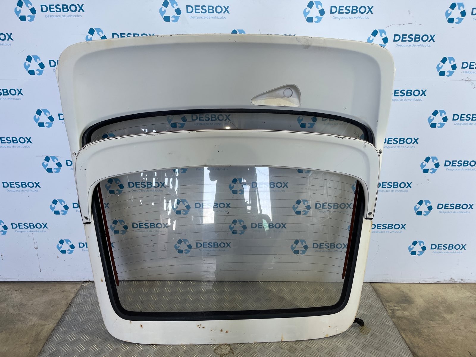 PORTON TRASERO FORD SIERRA BERLINA - recambio desguace