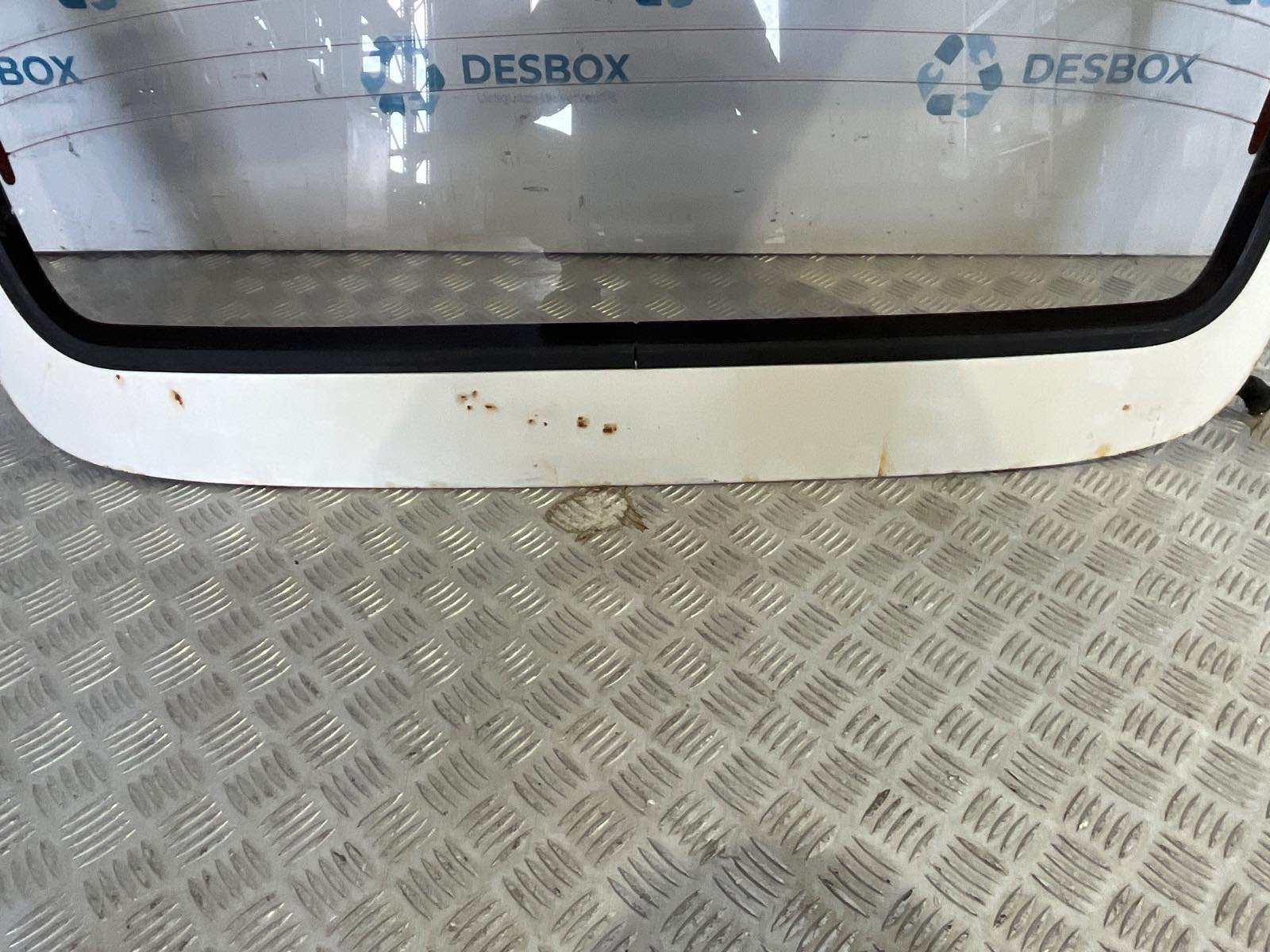 PORTON TRASERO FORD SIERRA BERLINA - recambio desguace - vista 2