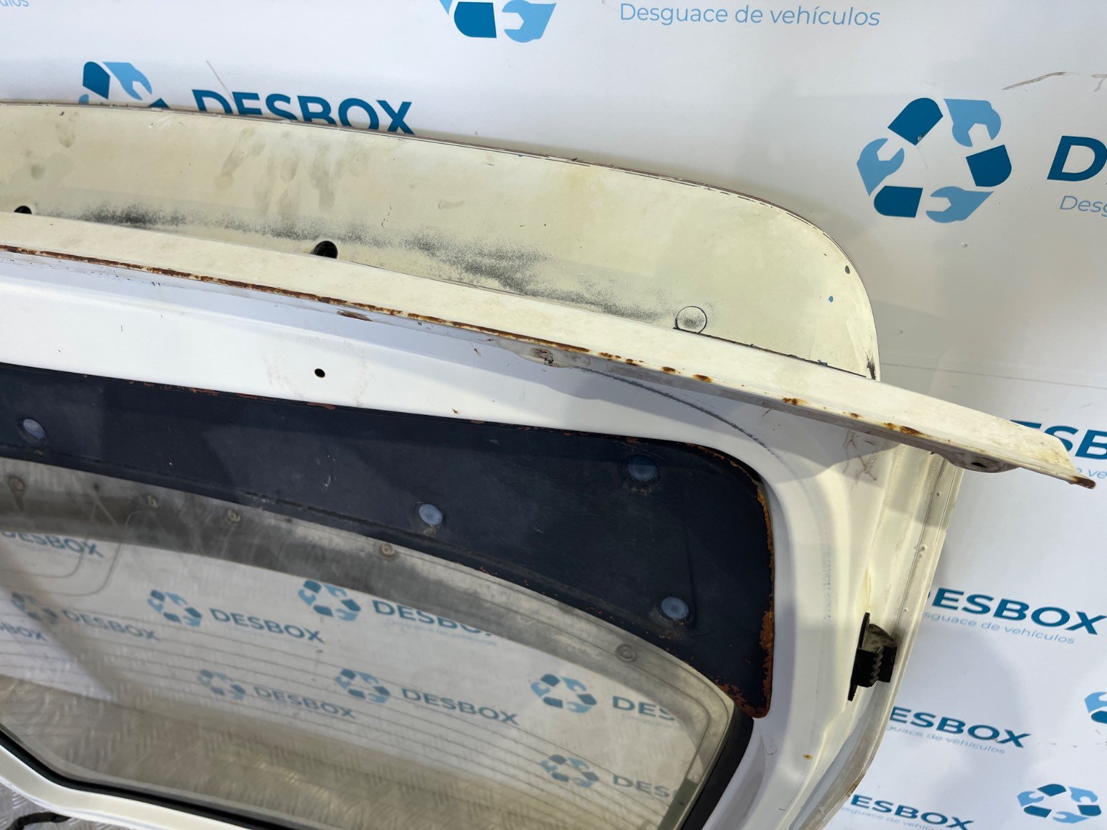 PORTON TRASERO FORD SIERRA BERLINA - recambio desguace - vista 7