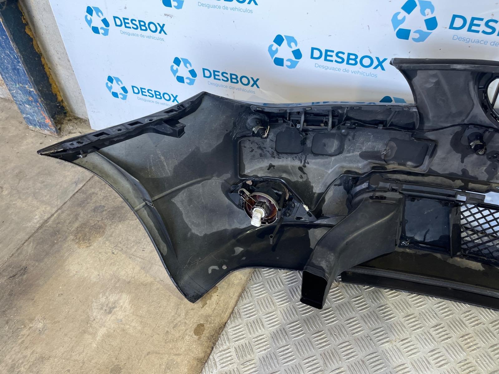 PARAGOLPES DELANTERO BMW SERIE 5 TOURING (E61) - recambio desguace - vista 7