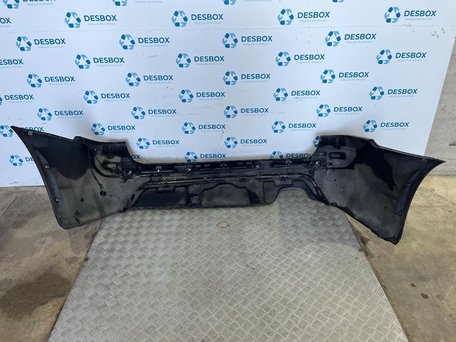 PARAGOLPES TRASERO BMW SERIE 5 TOURING (E61) - recambio desguace - vista 6