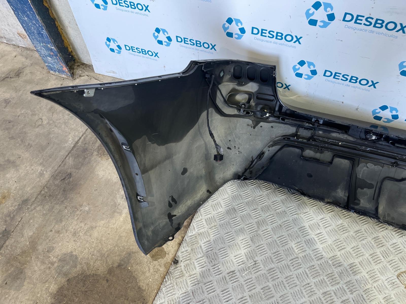 PARAGOLPES TRASERO BMW SERIE 5 TOURING (E61) - recambio desguace - vista 7