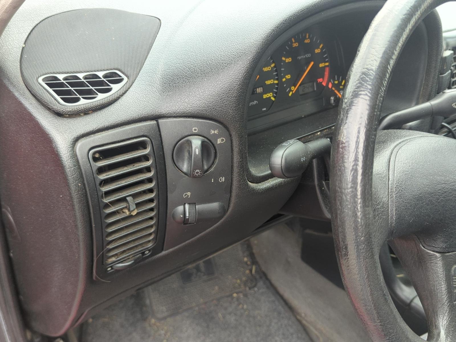 AMORTIGUADOR TRASERO DERECHO SEAT CORDOBA BERLINA (6K2) - recambio desguace - vista 6