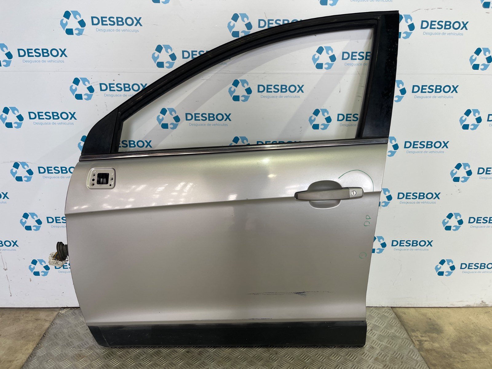 PUERTA DELANTERA IZQUIERDA CHEVROLET CAPTIVA - recambio desguace