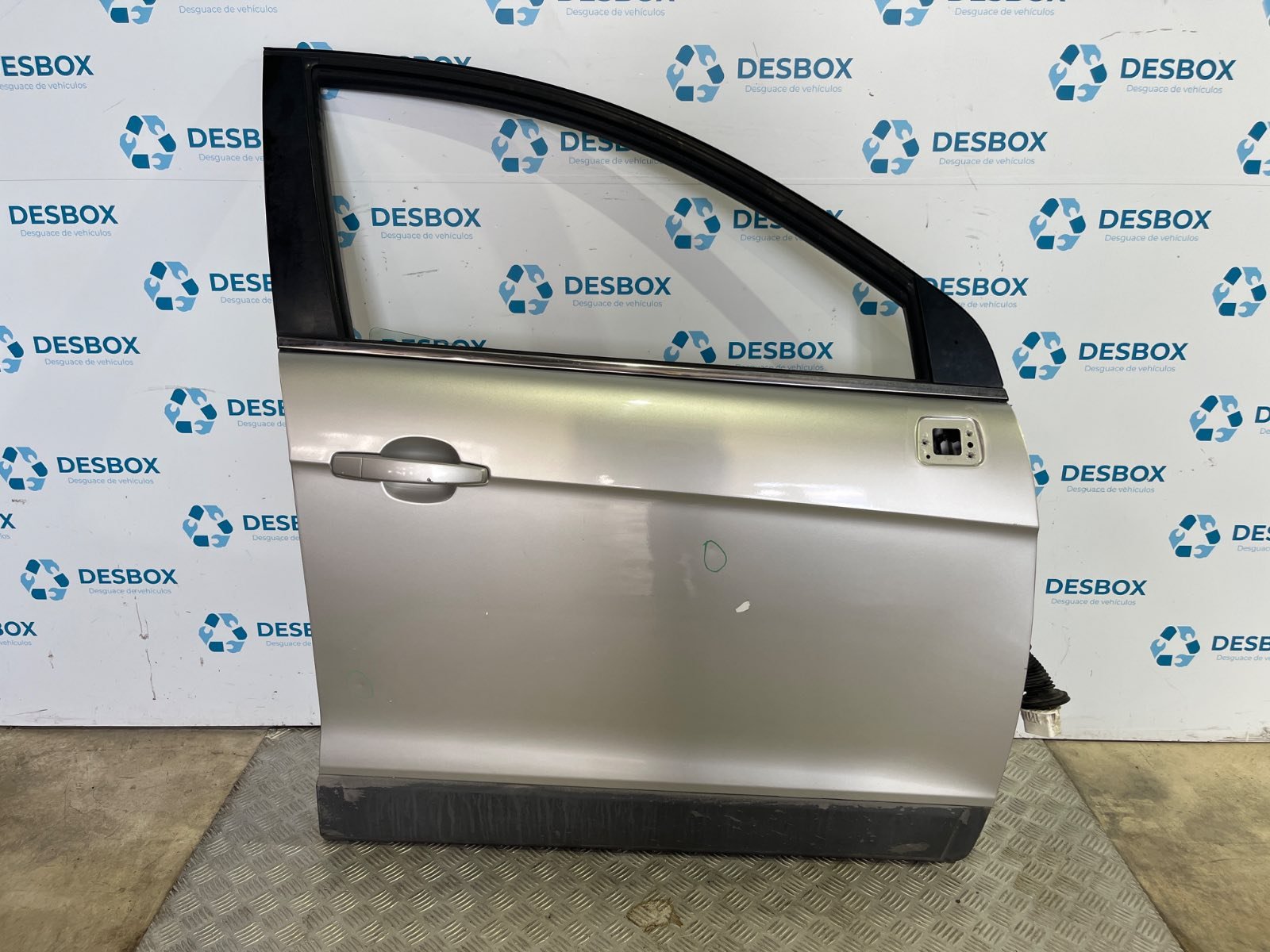 PUERTA DELANTERA DERECHA CHEVROLET CAPTIVA - recambio desguace