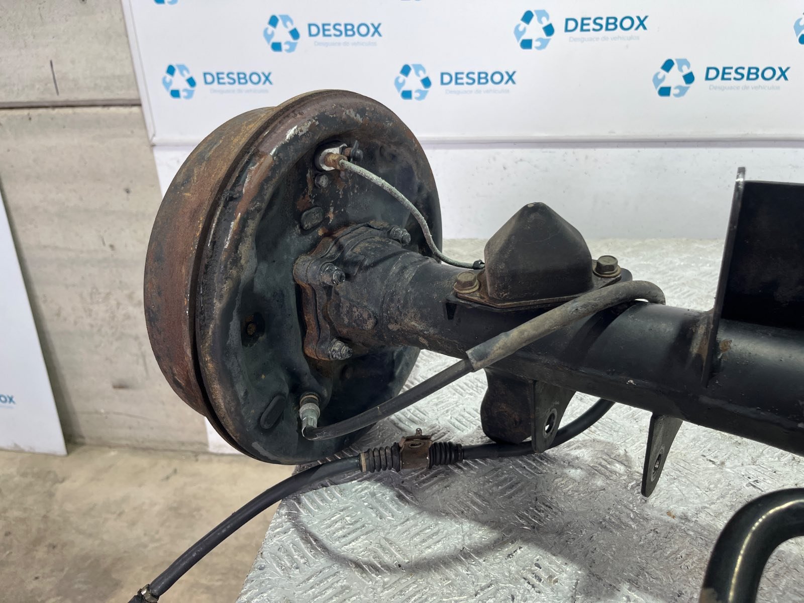 PUENTE TRASERO HYUNDAI H-1 Furgoneta - recambio desguace - vista 4