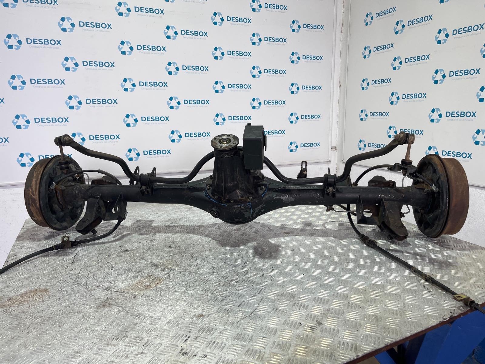 PUENTE TRASERO HYUNDAI H-1 Furgoneta - recambio desguace - vista 3
