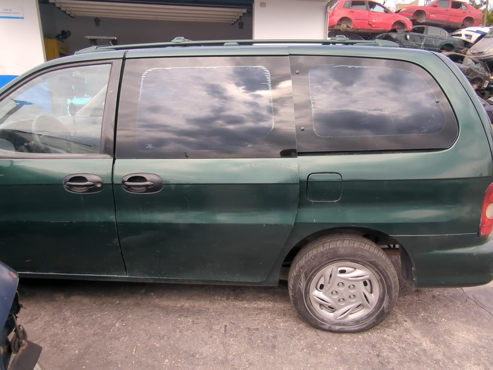 TRANSMISION DELANTERA IZQUIERDA KIA CARNIVAL II - recambio desguace - vista 4